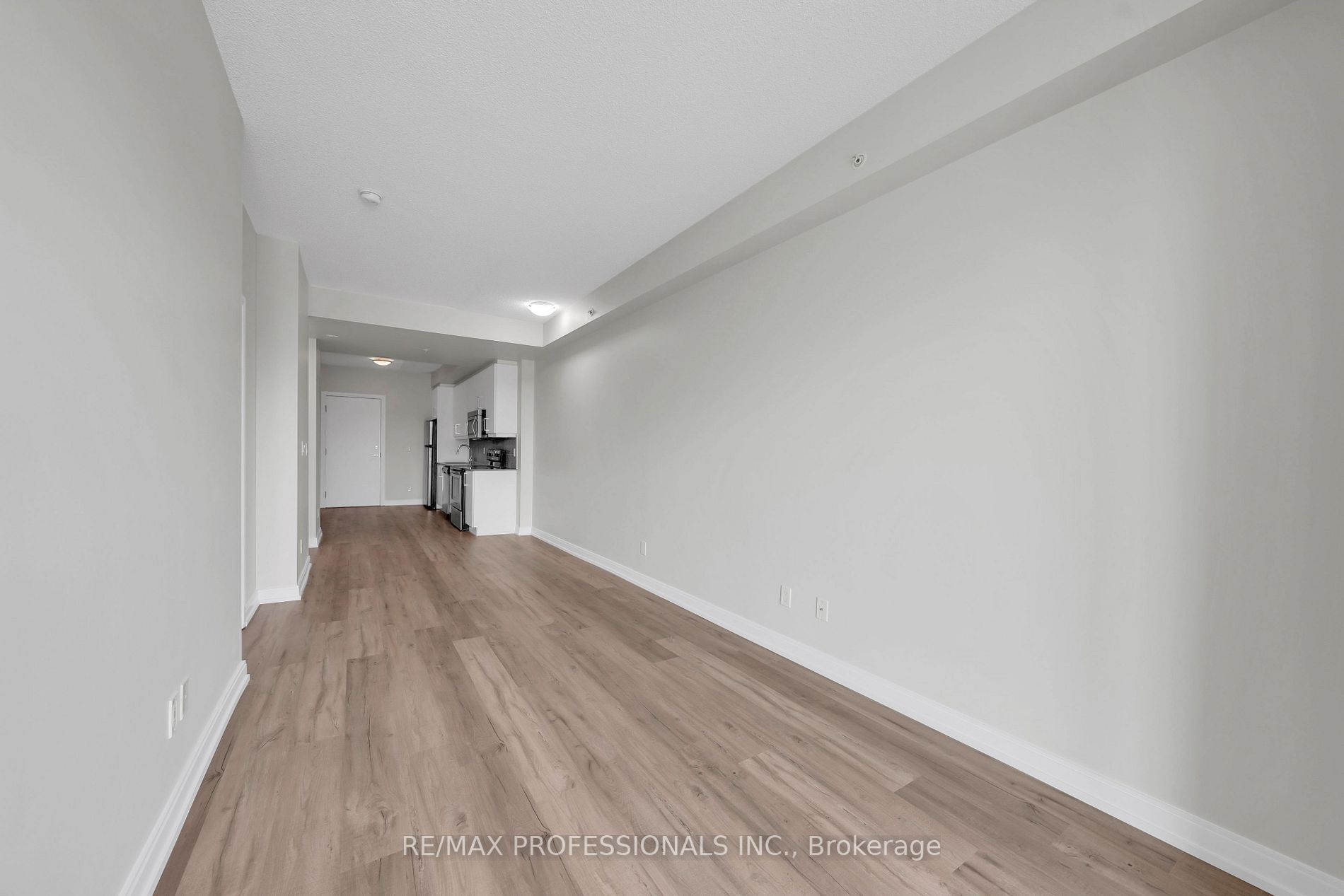 760 The Queensway, #504