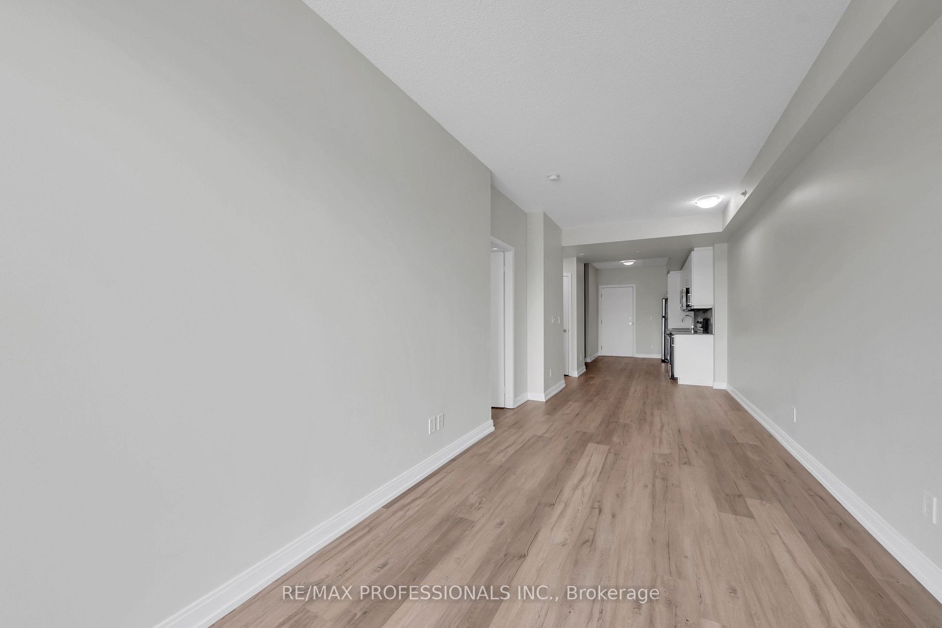 760 The Queensway, #504