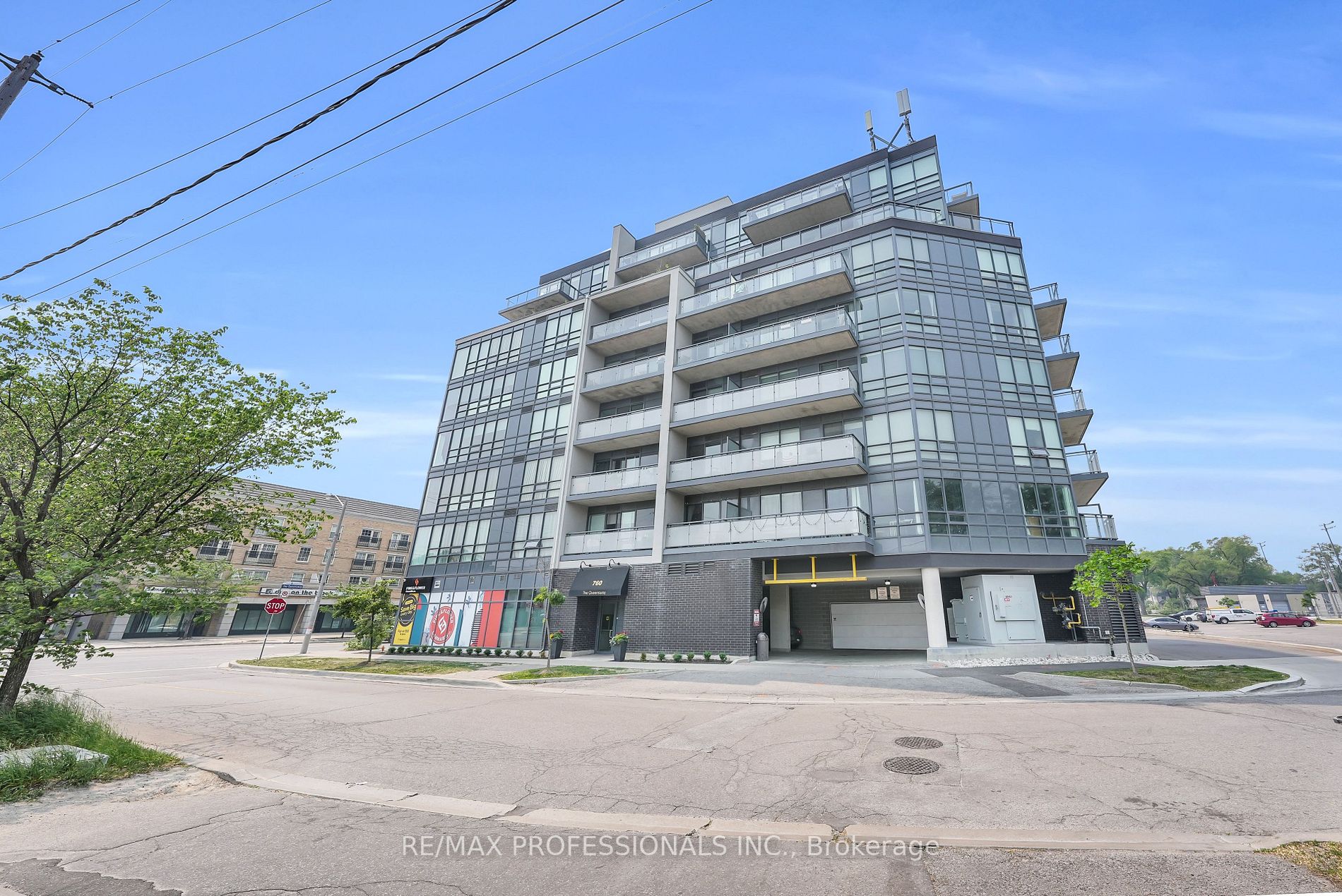 760 The Queensway, #504