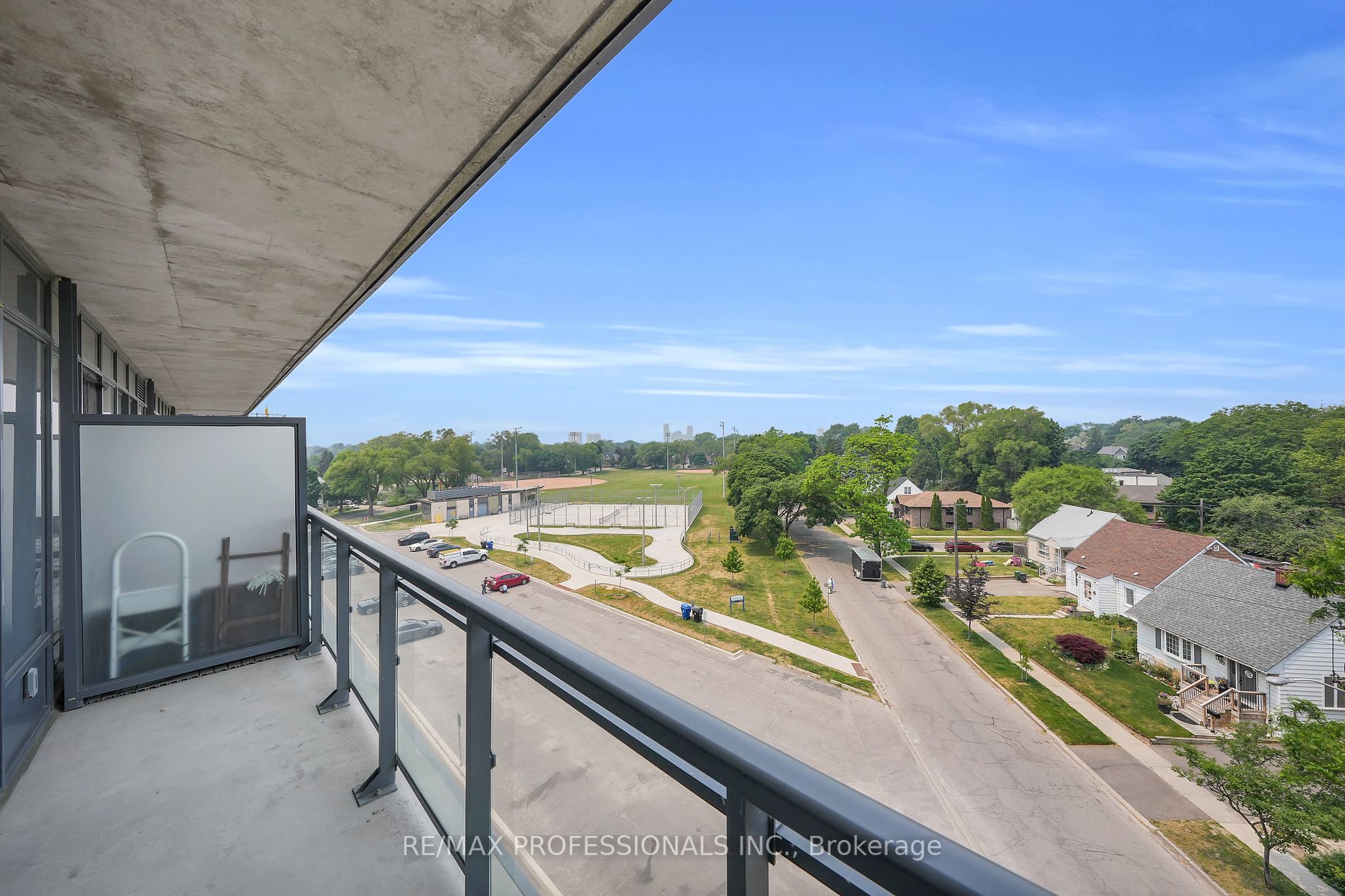 760 The Queensway, #504