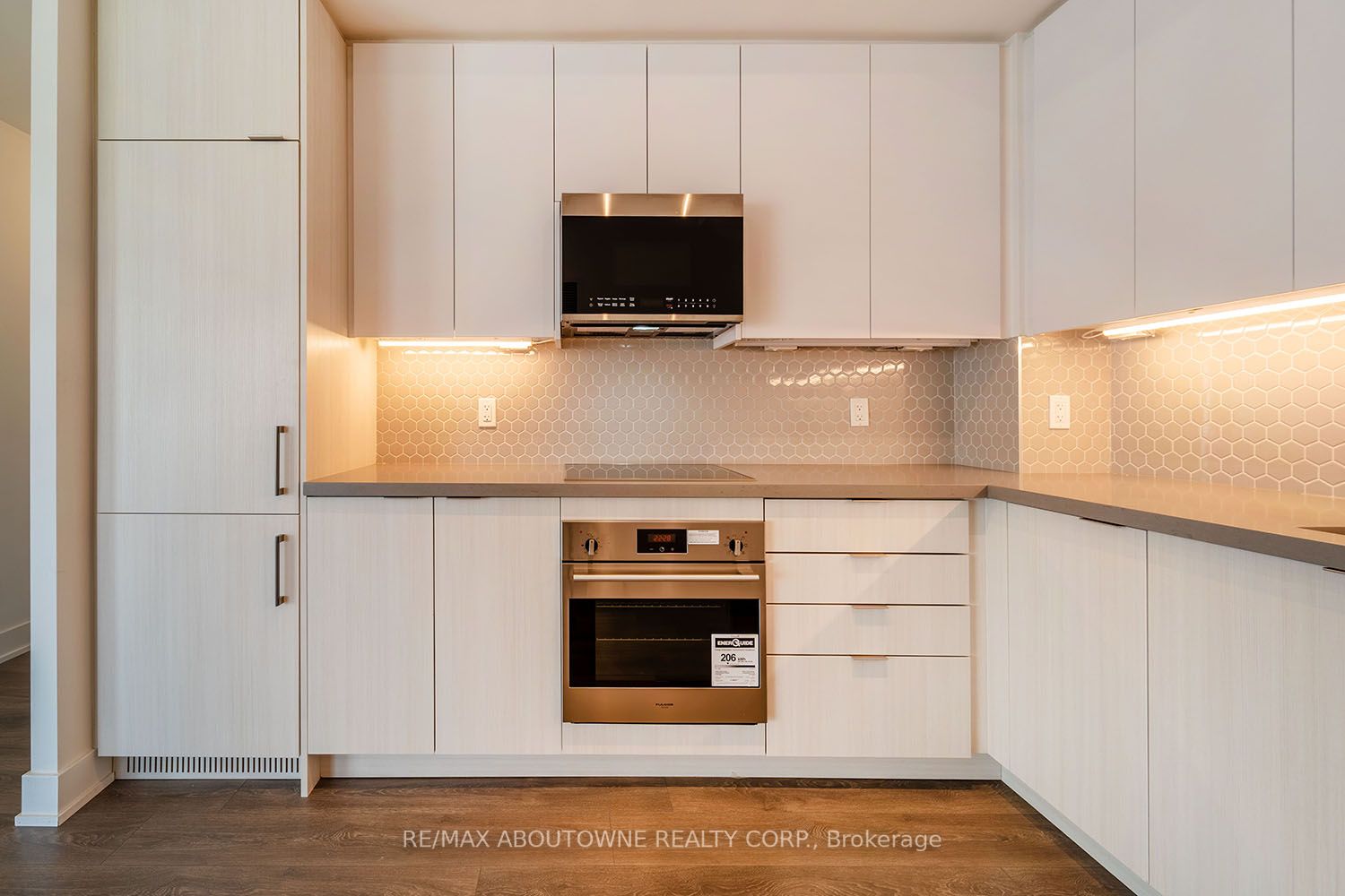 297 Oak Walk Dr, #808