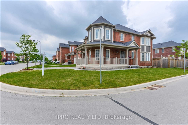 1039 Diefenbaker St, Milton