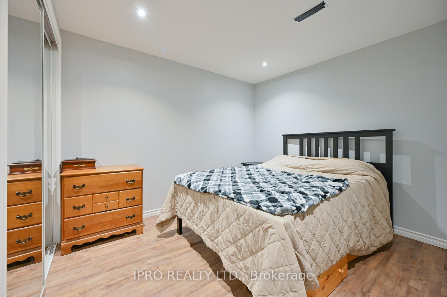 801 Ferguson Dr