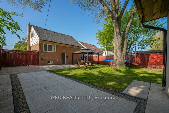 31 Genthorn Avenue