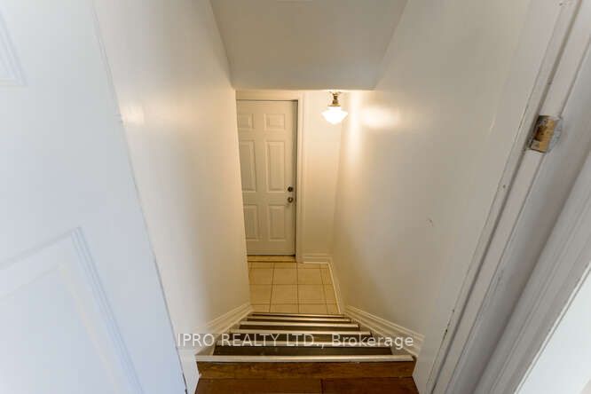 31 Genthorn Avenue