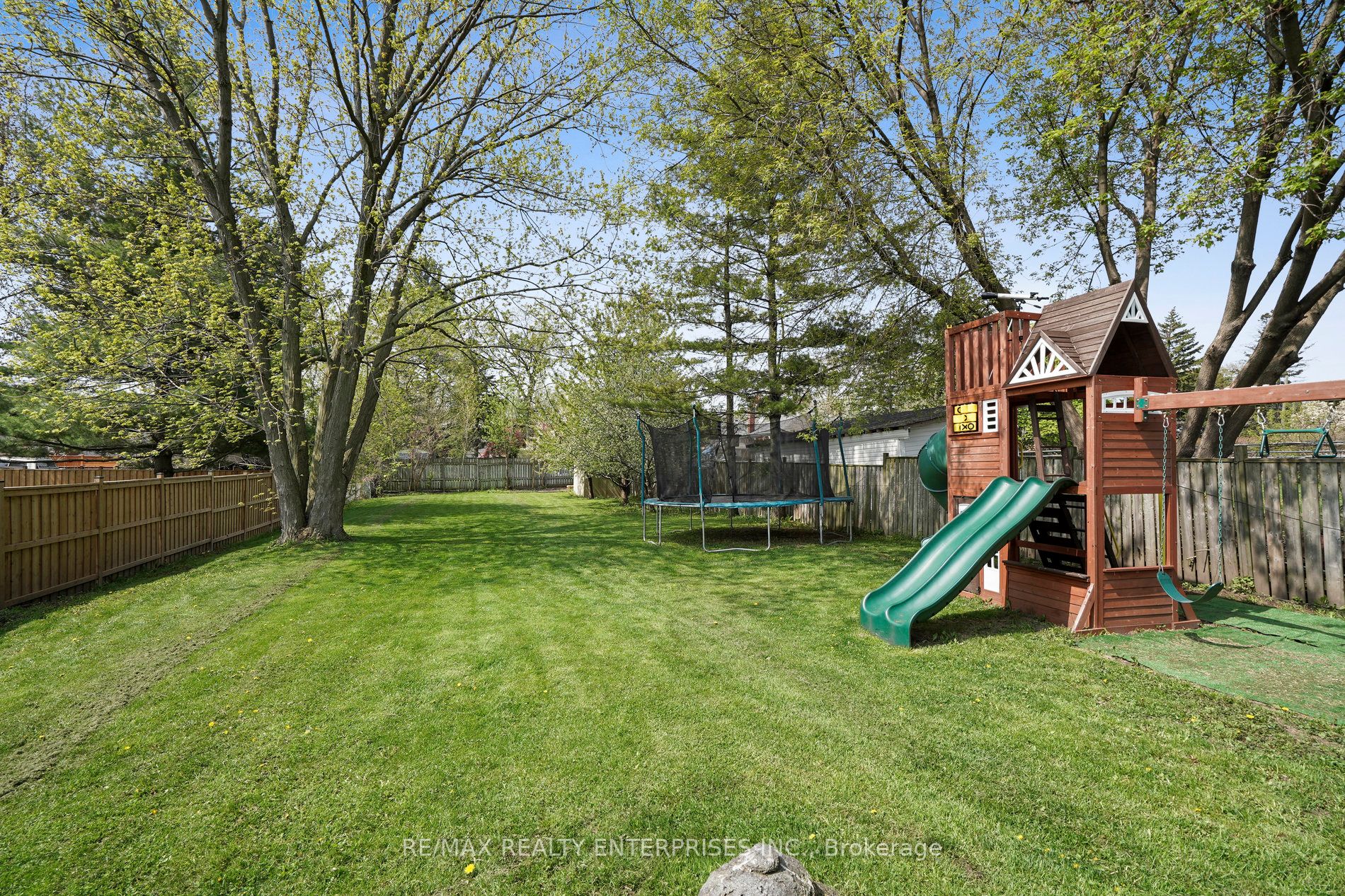 1414 Cawthra Rd
