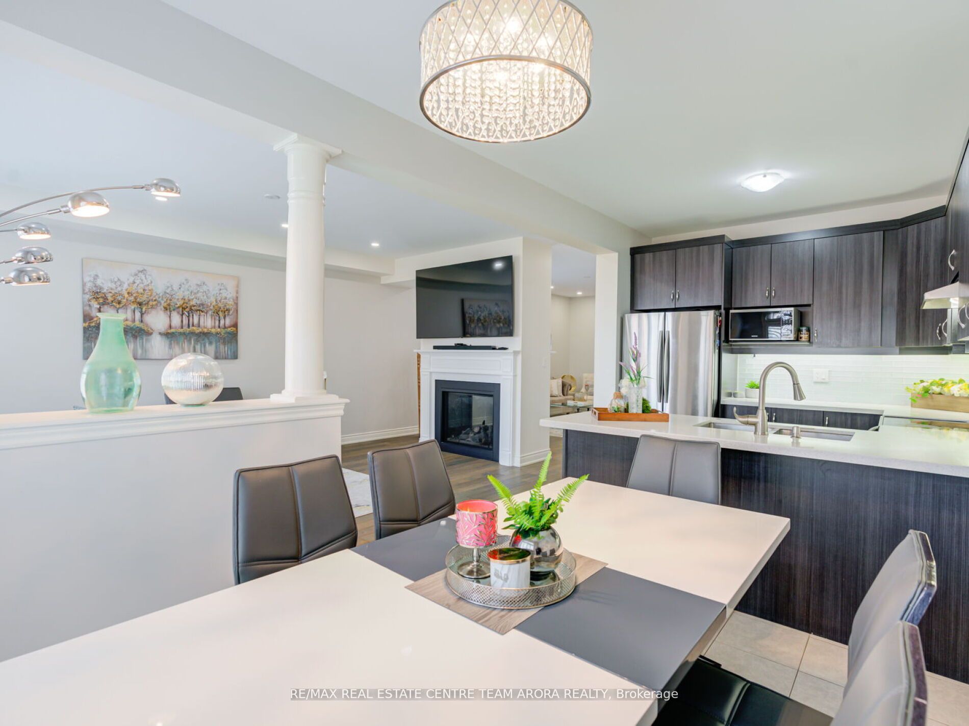 48 Hogan Manor Dr
