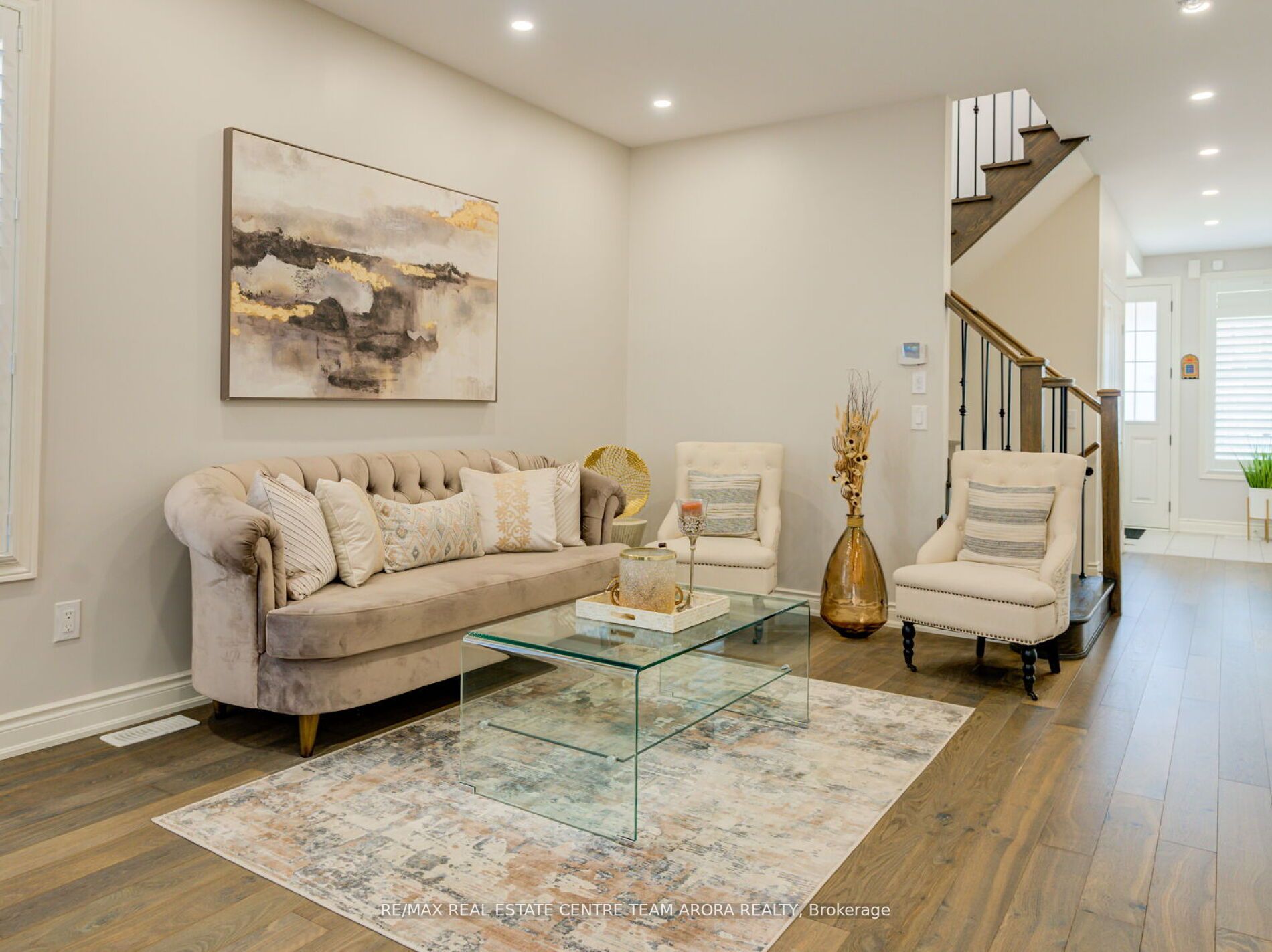 48 Hogan Manor Dr
