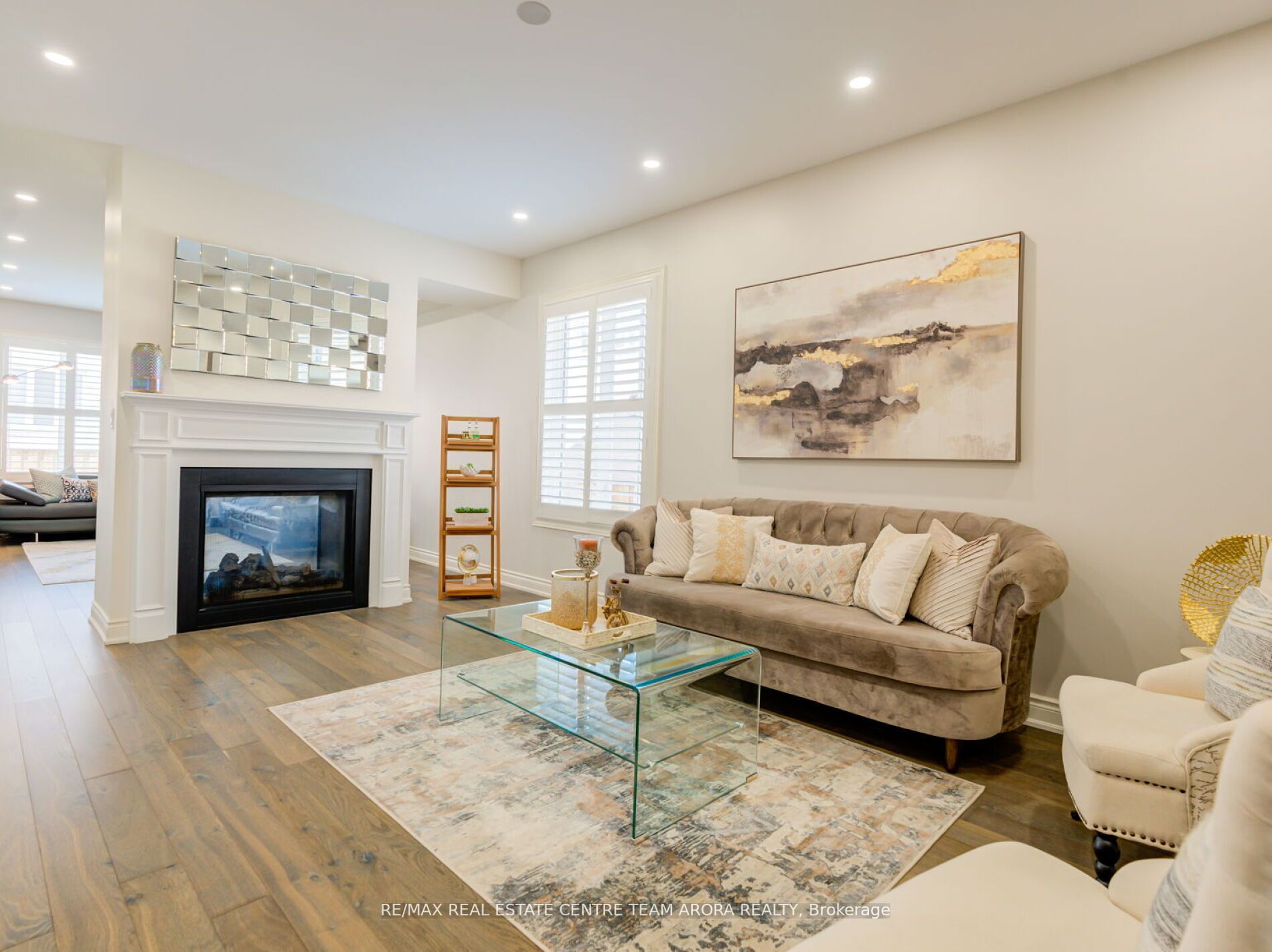 48 Hogan Manor Dr
