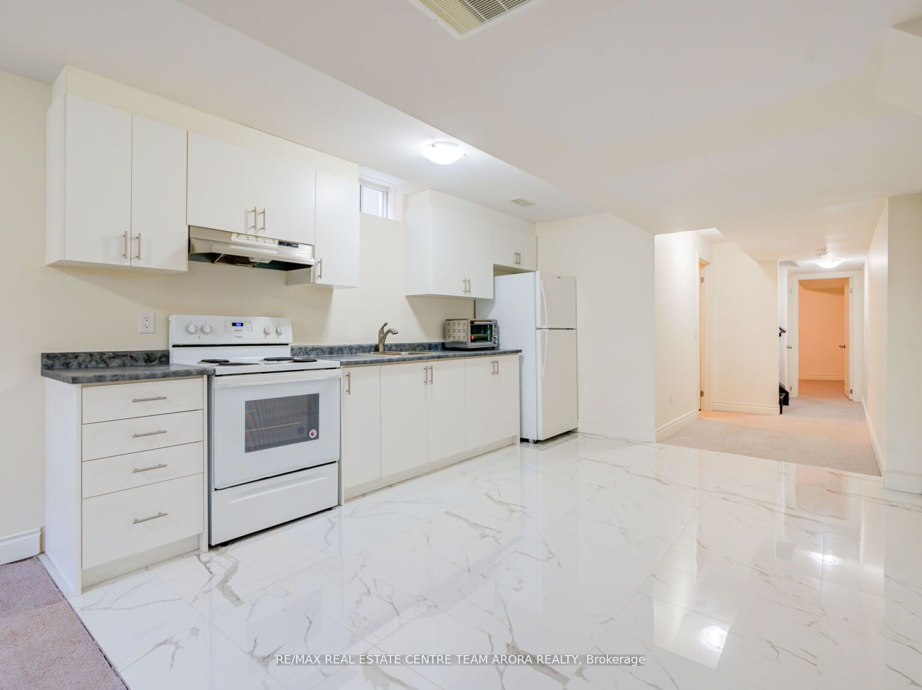 48 Hogan Manor Dr
