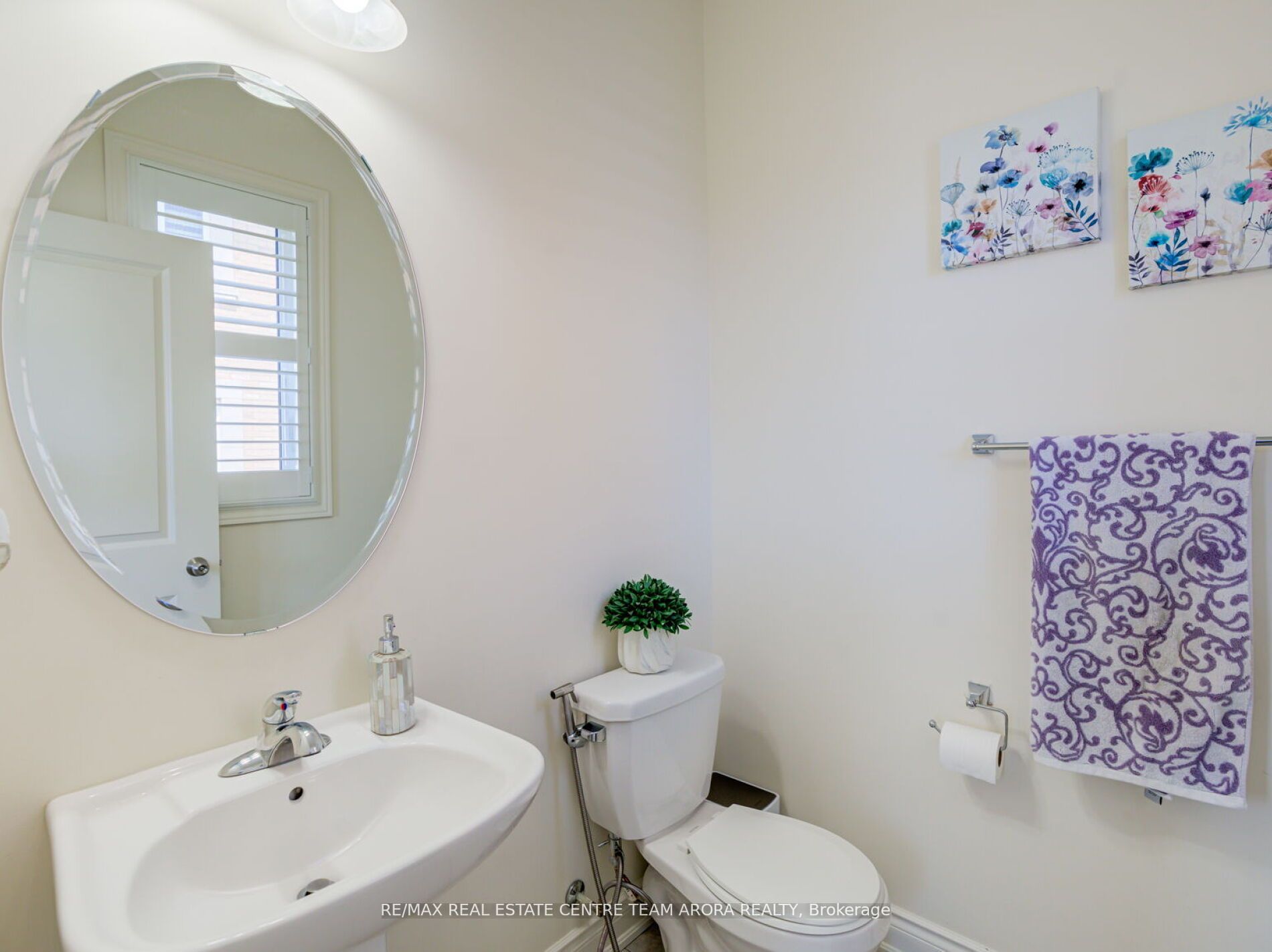 48 Hogan Manor Dr