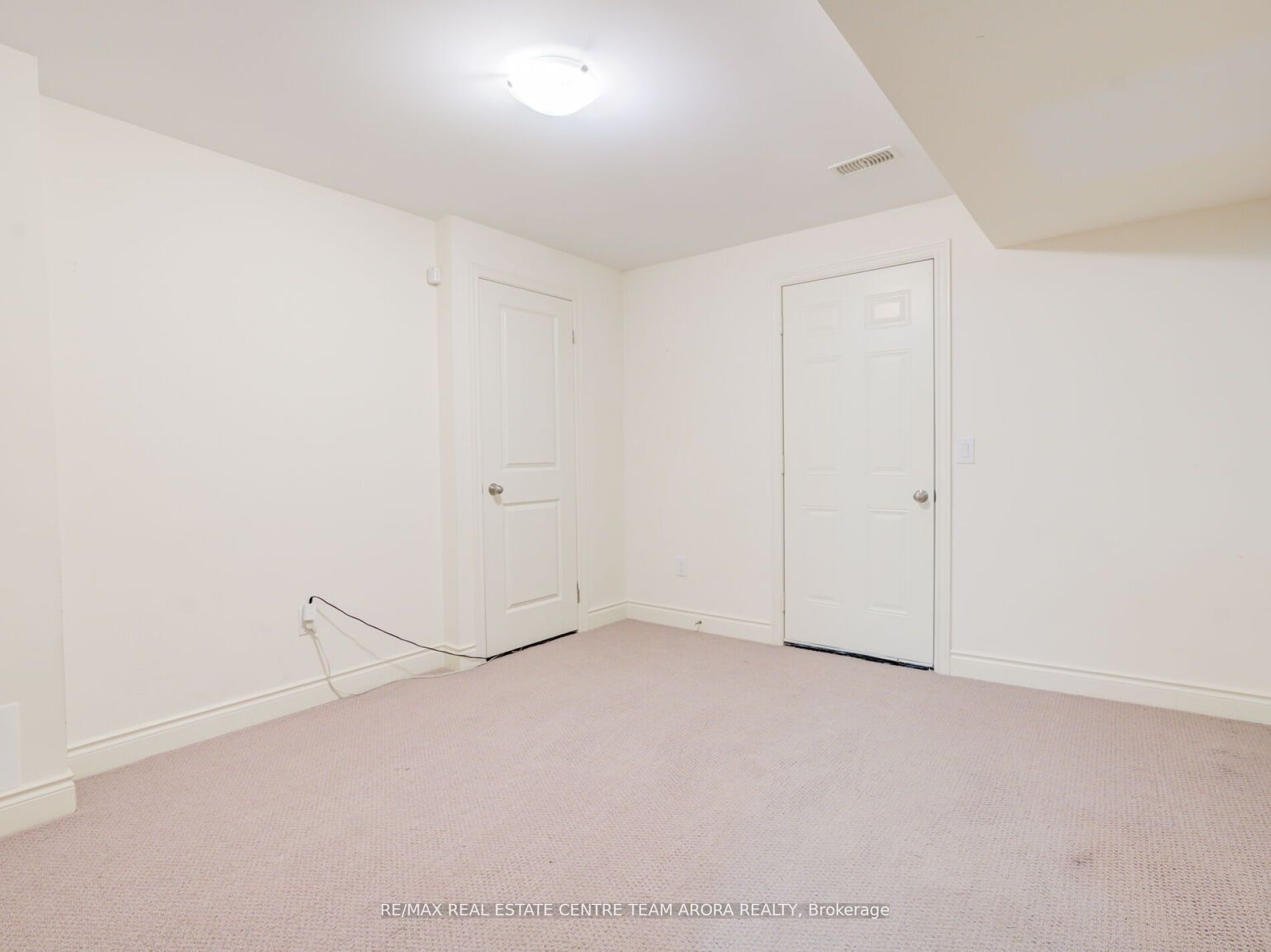 48 Hogan Manor Dr