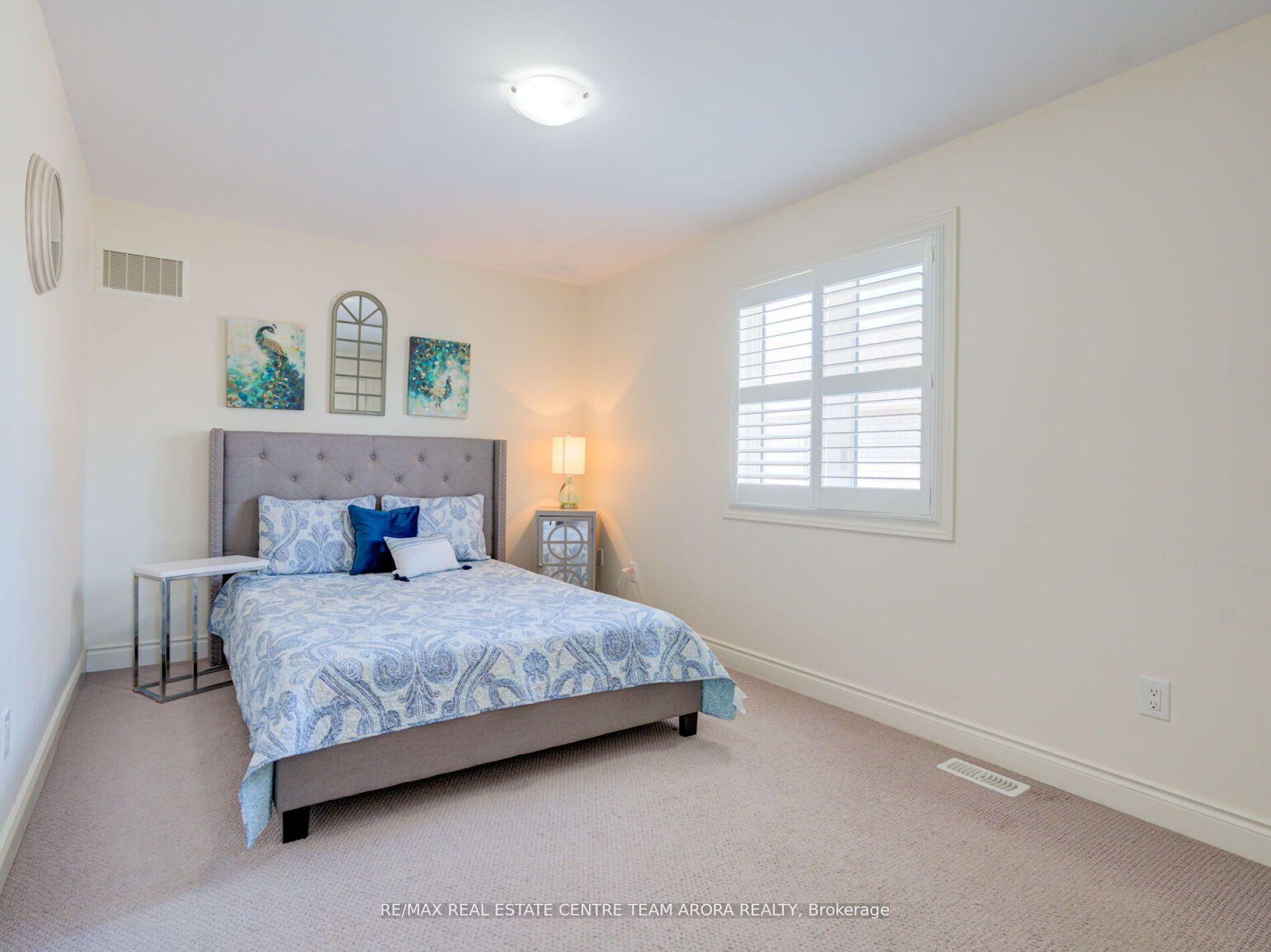 48 Hogan Manor Dr
