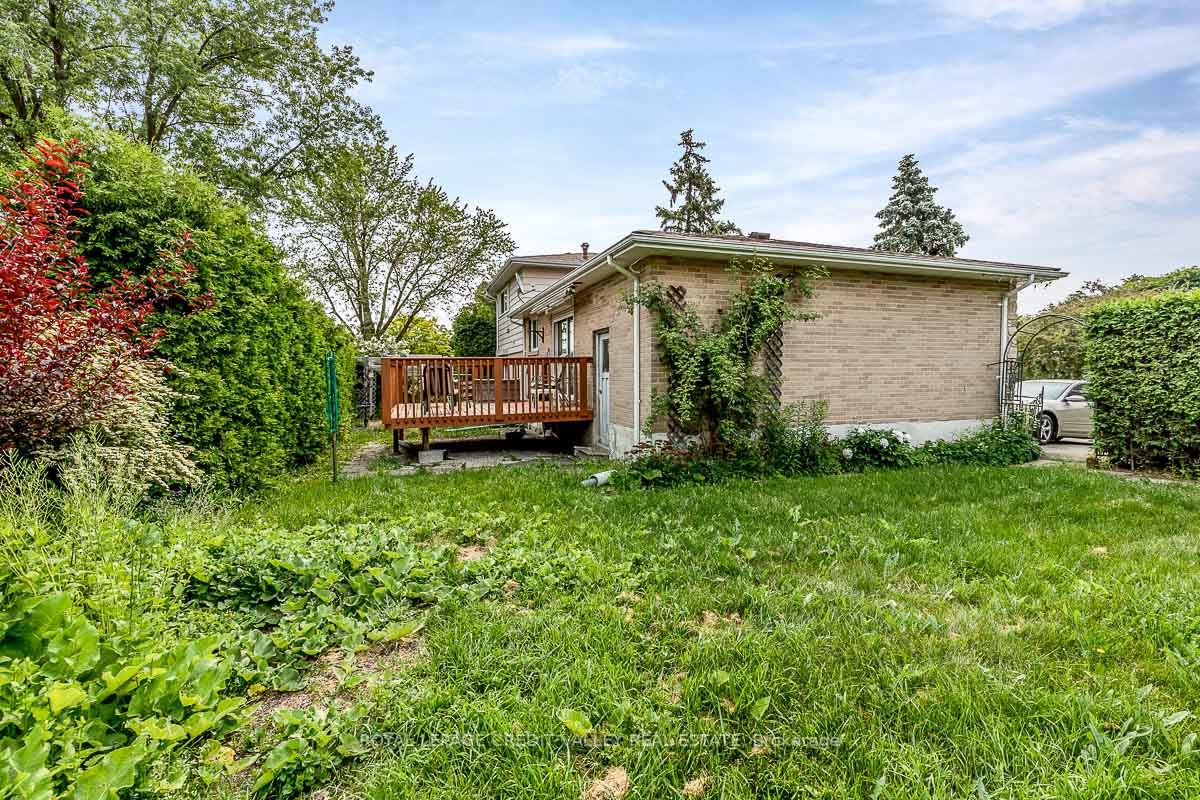 33 Roberts Cres