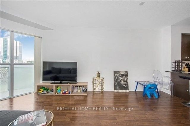 Listing W6113572 - Large Photo # 8