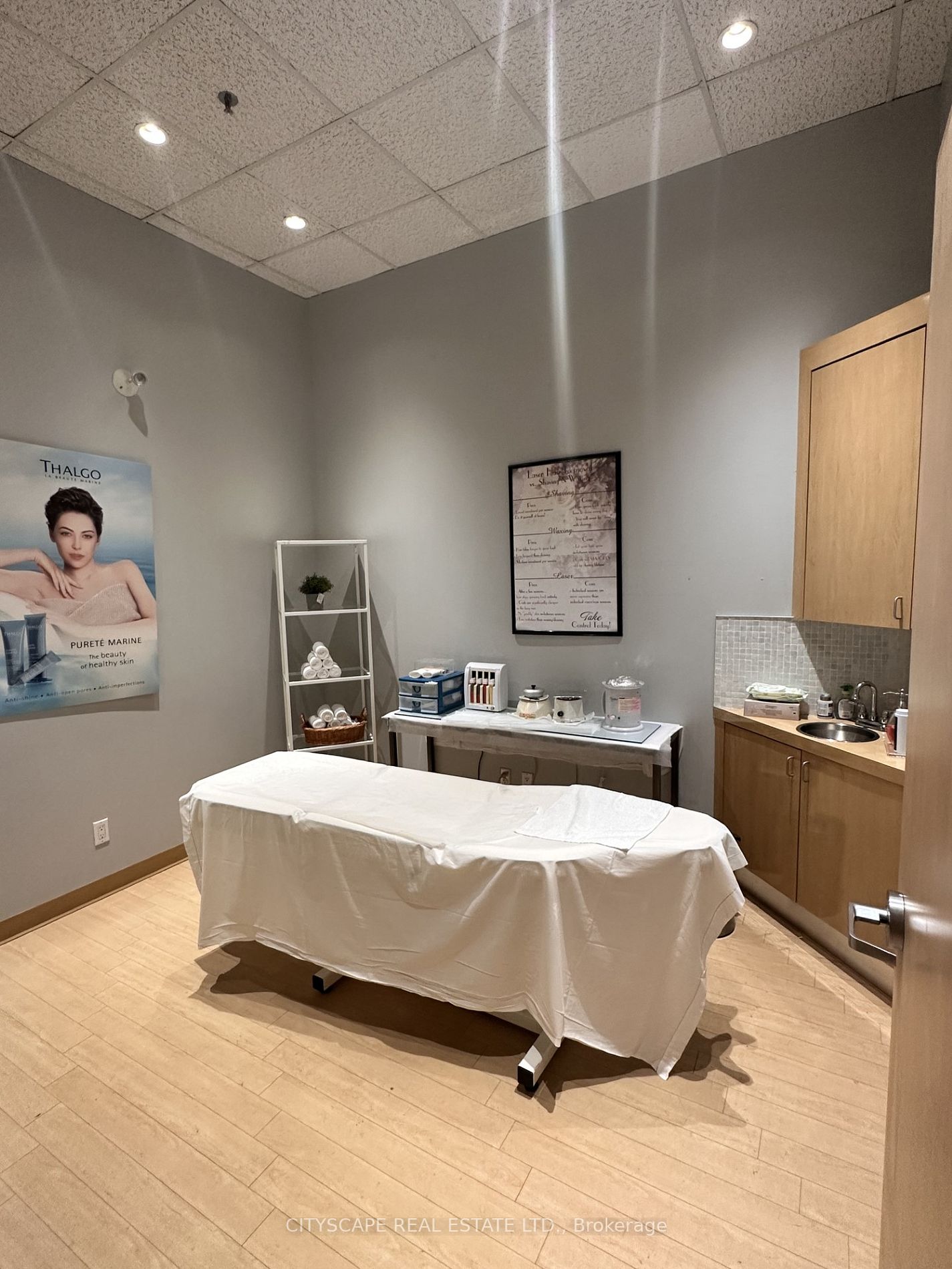 5100 Erin Mills Pkwy, #B220/22