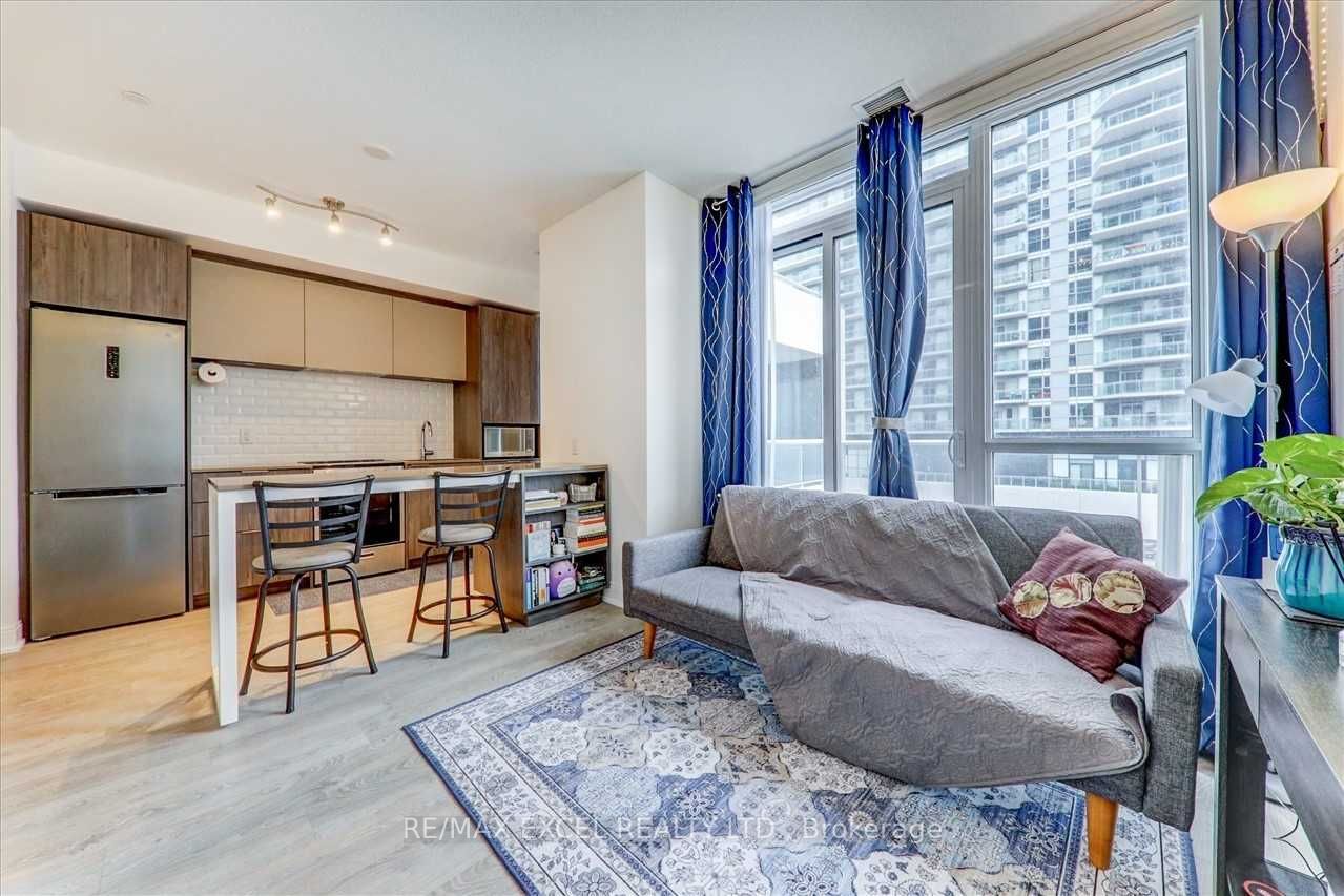 70 Annie Craig Dr, #415