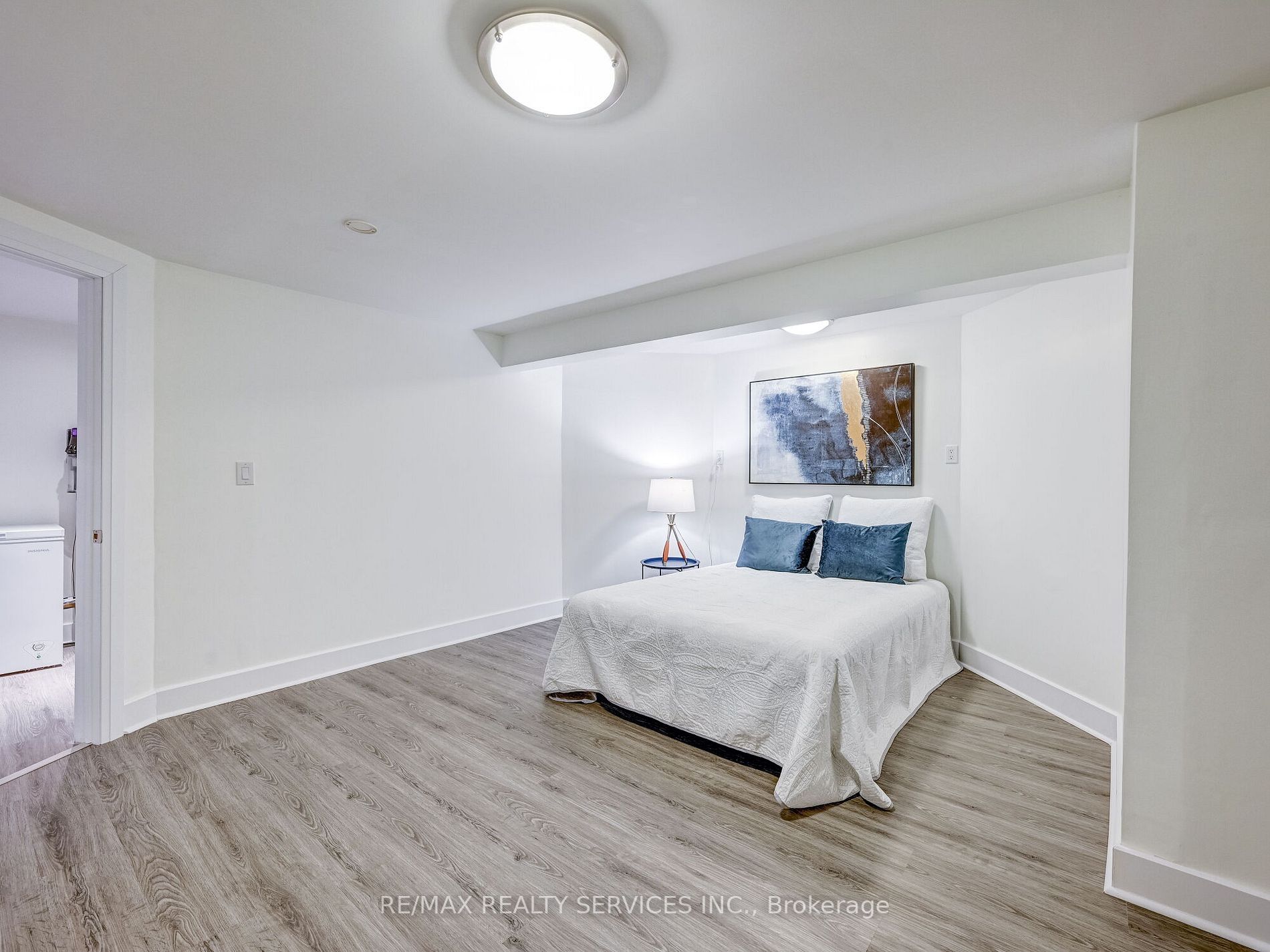 44 Sapphire Cres