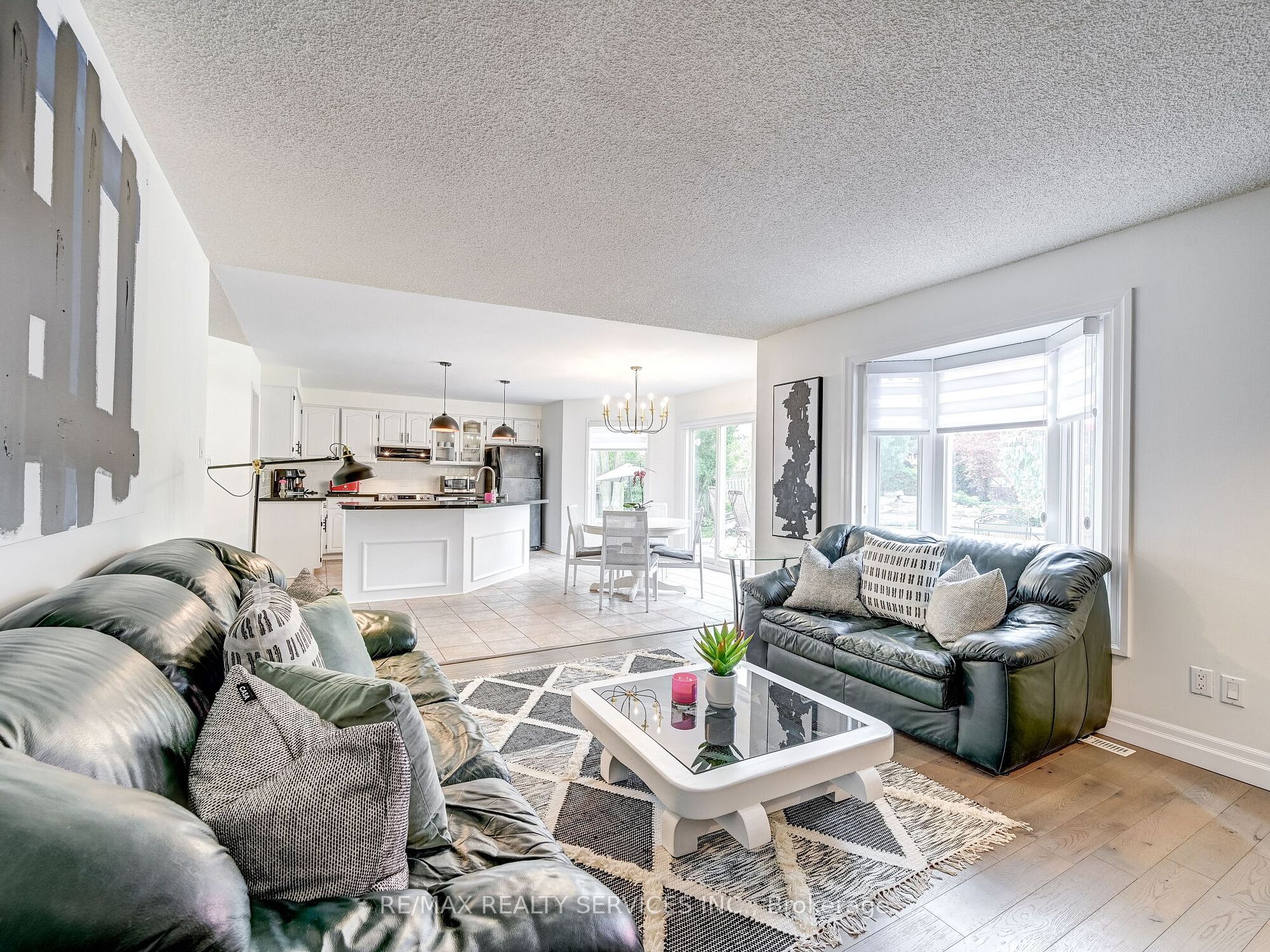 44 Sapphire Cres