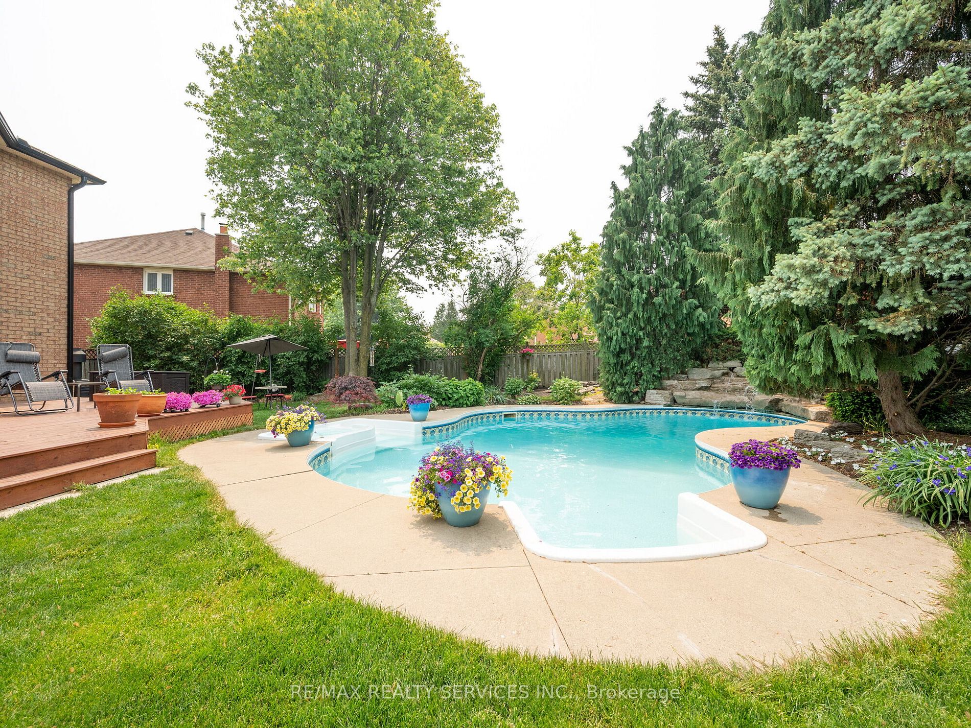 44 Sapphire Cres