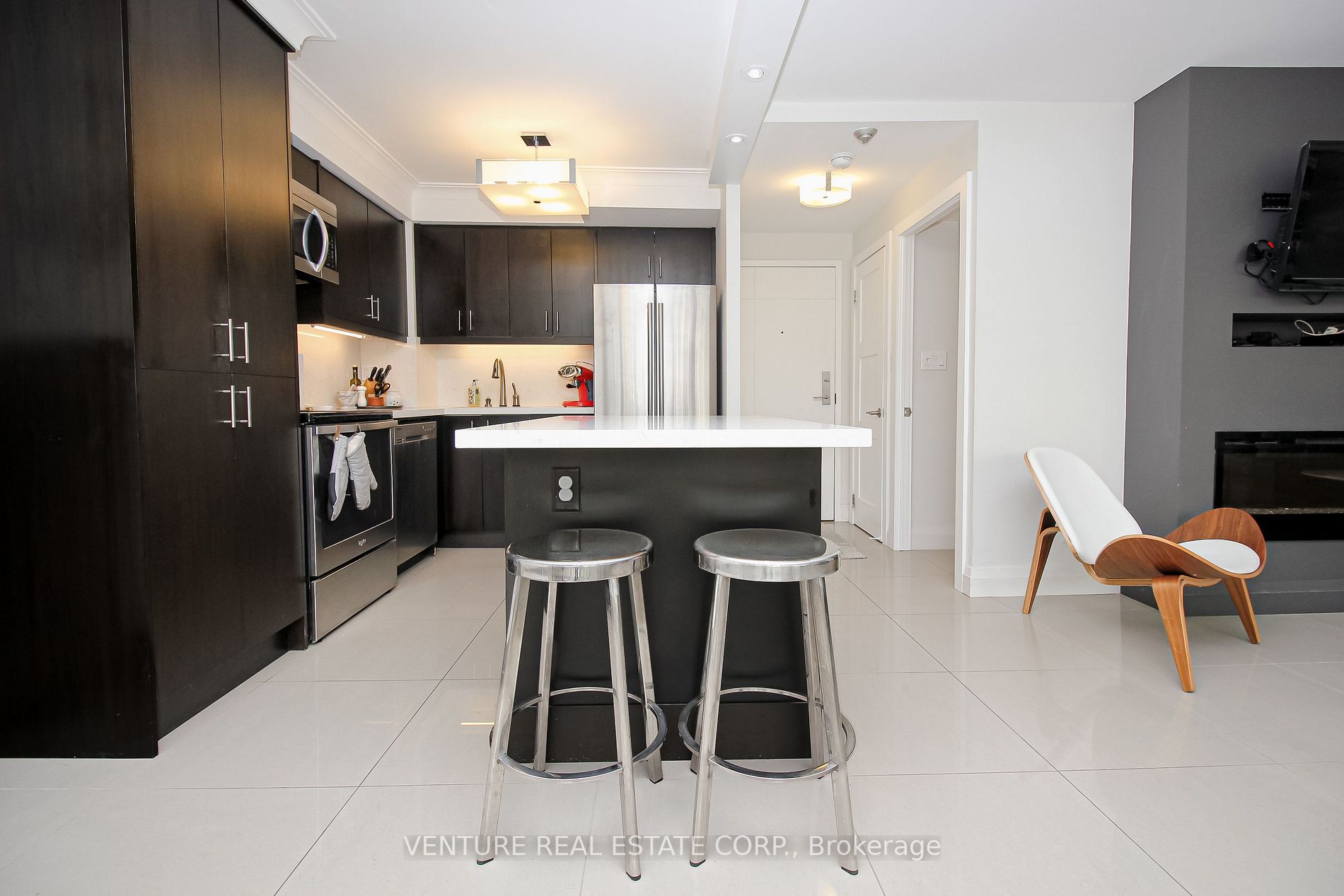 2267 Lakeshore Blvd W, #323