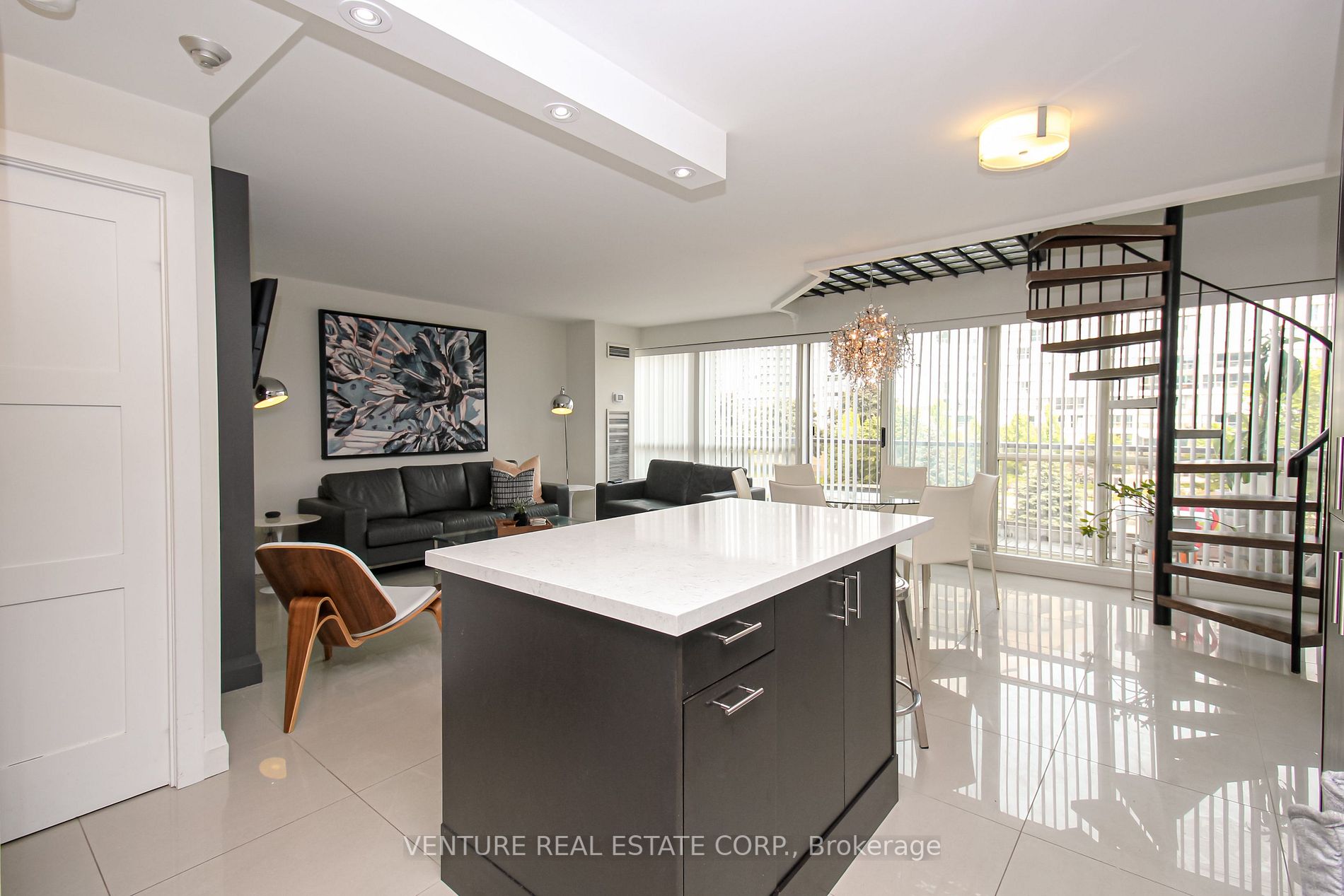 2267 Lakeshore Blvd W, #323