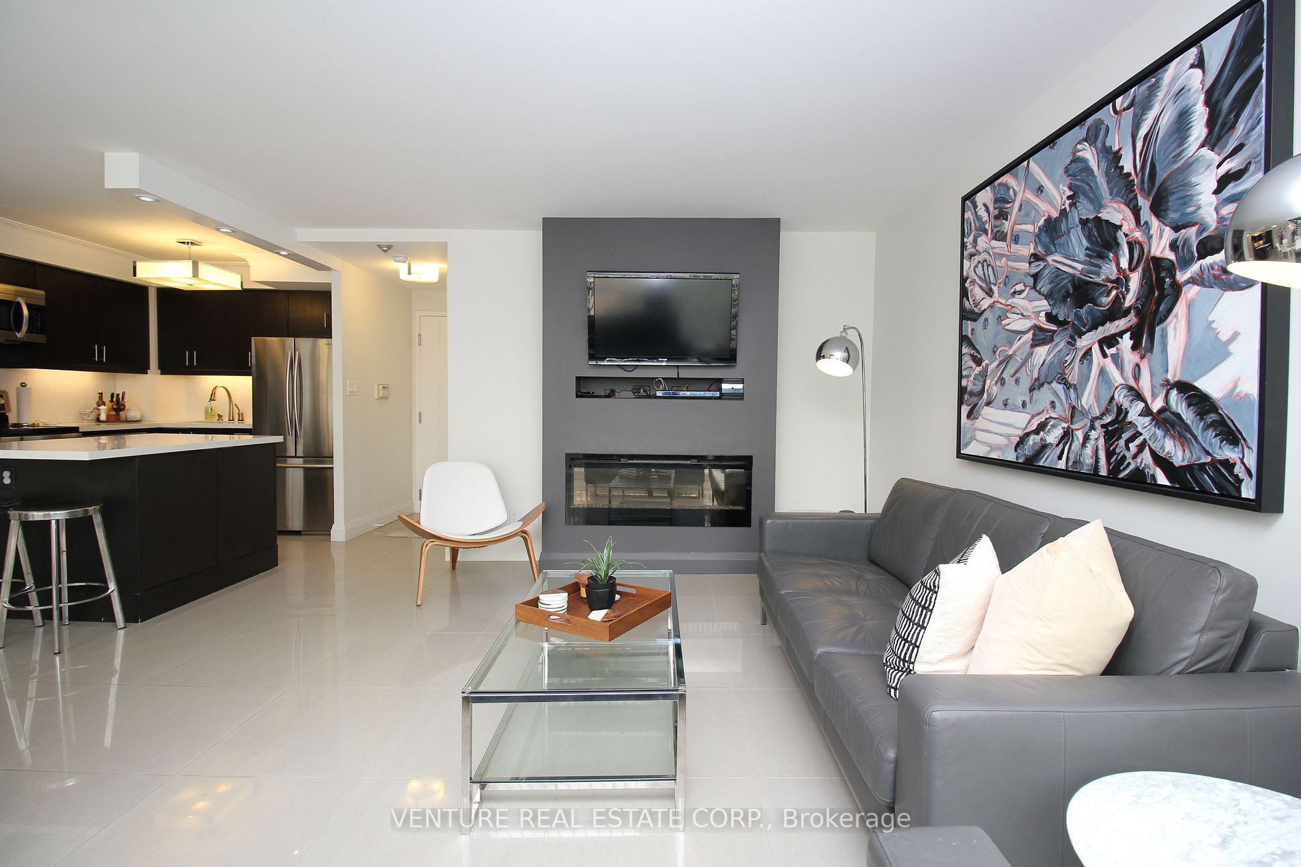 2267 Lakeshore Blvd W, #323