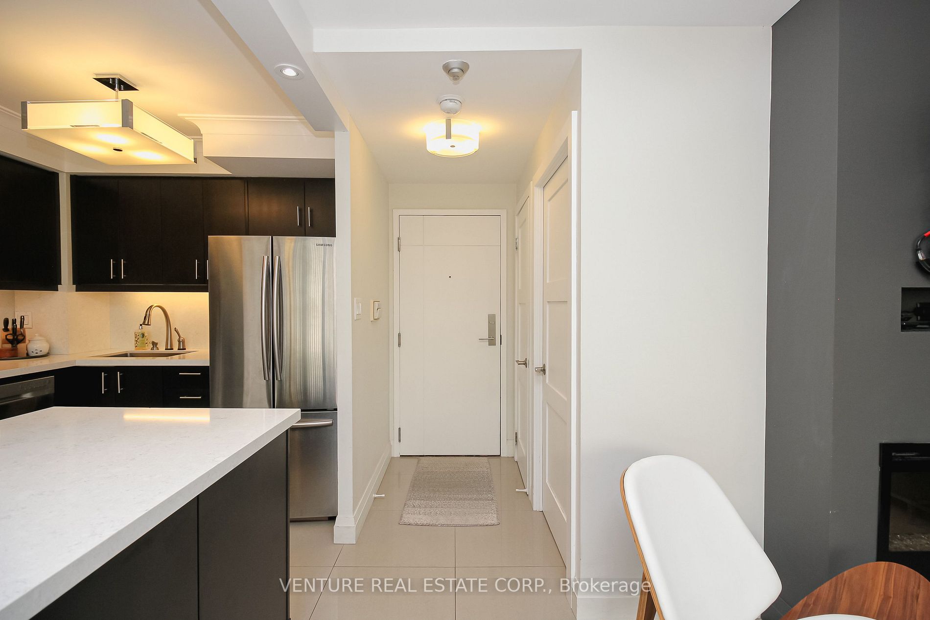 2267 Lakeshore Blvd W, #323