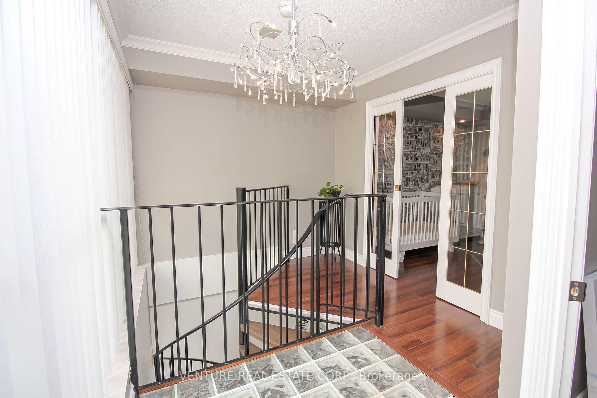 2267 Lakeshore Blvd W, #323