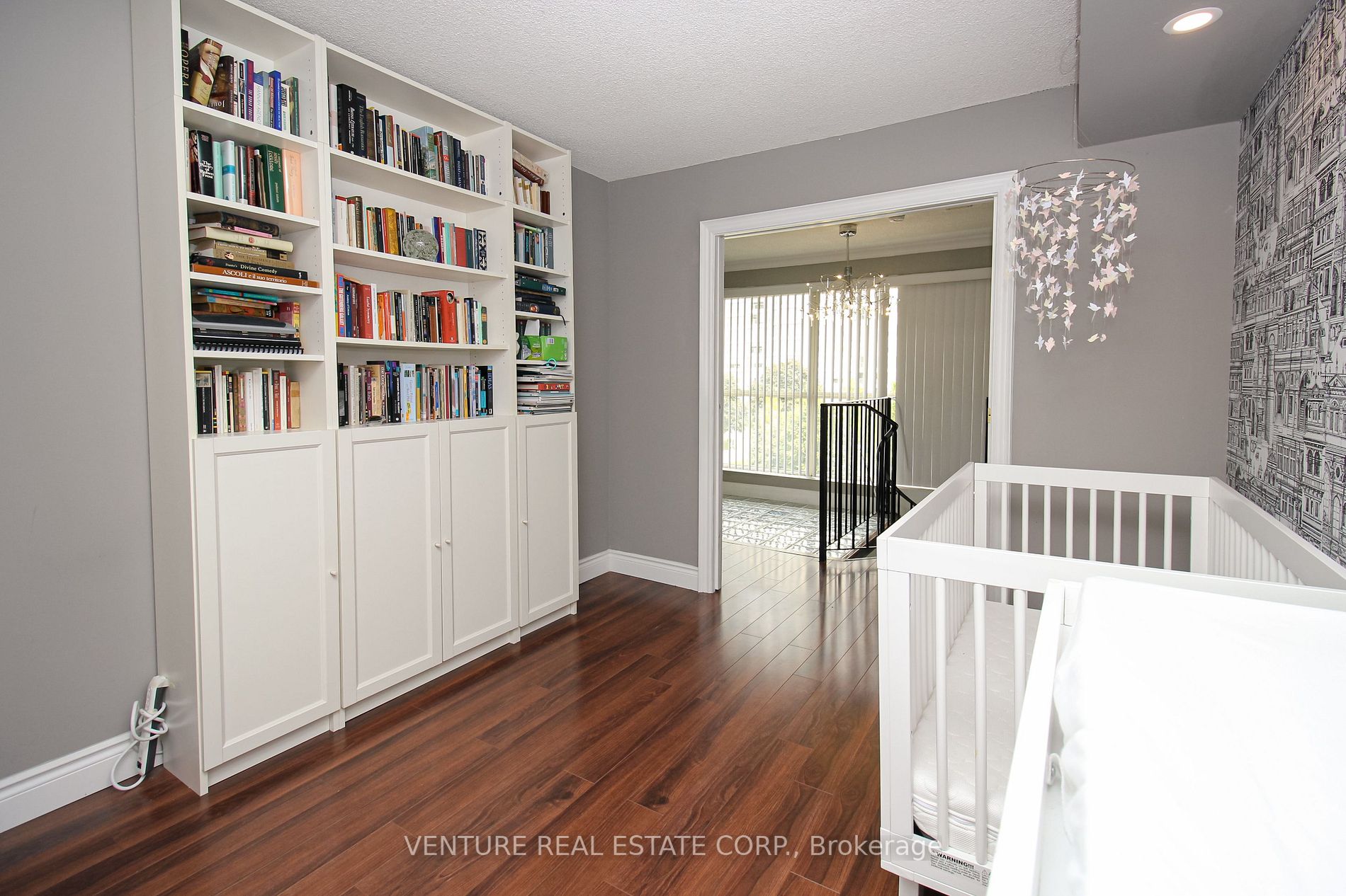 2267 Lakeshore Blvd W, #323