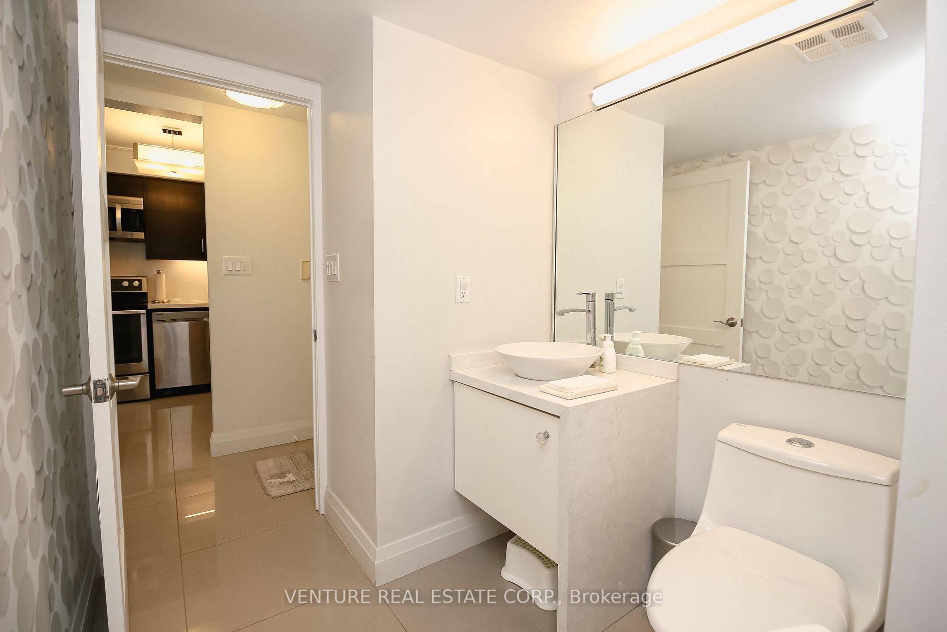 2267 Lakeshore Blvd W, #323
