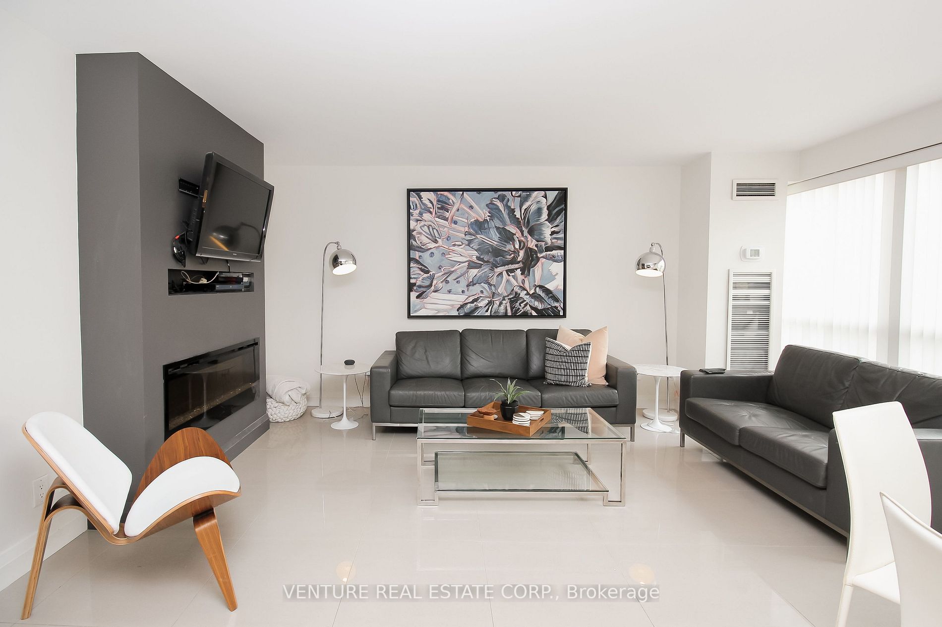 2267 Lakeshore Blvd W, #323