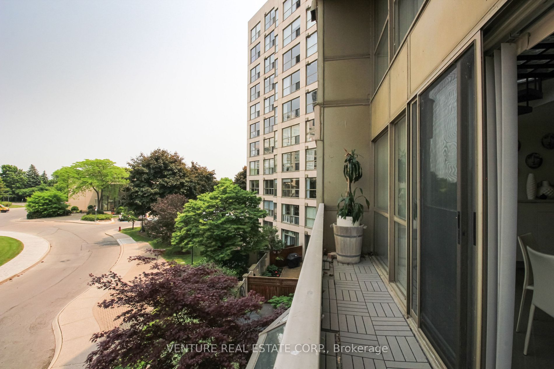 2267 Lakeshore Blvd W, #323