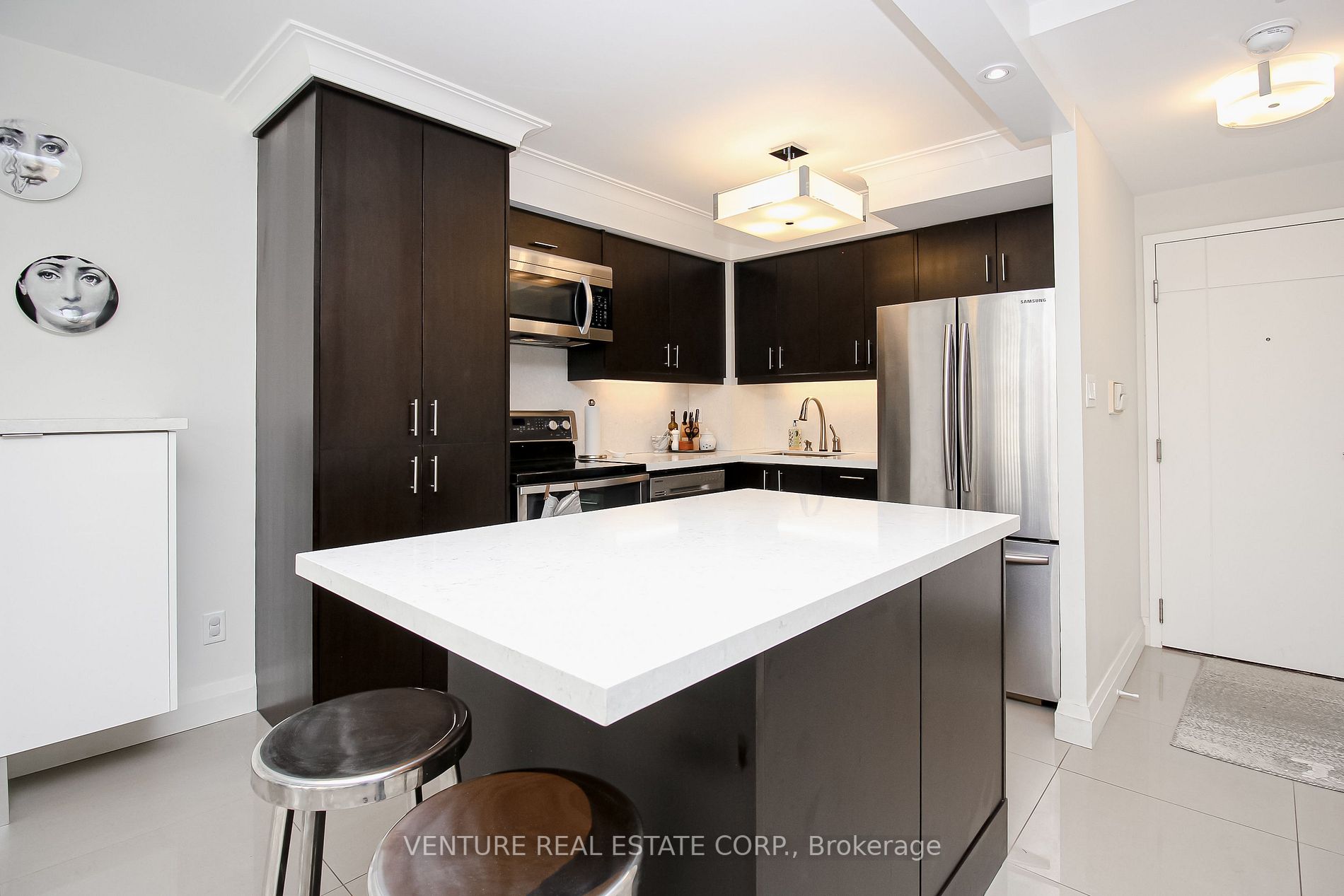 2267 Lakeshore Blvd W, #323