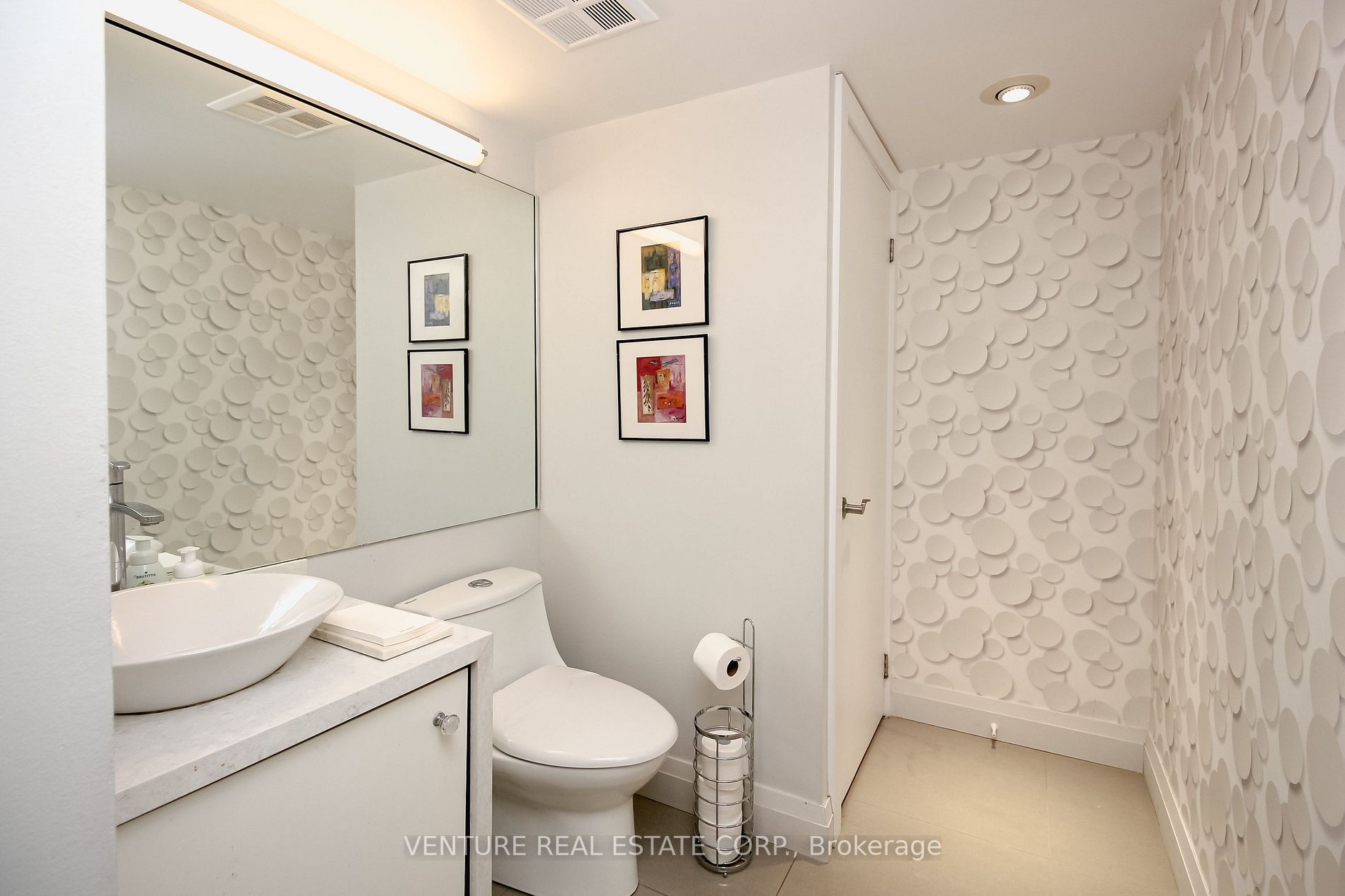 2267 Lakeshore Blvd W, #323