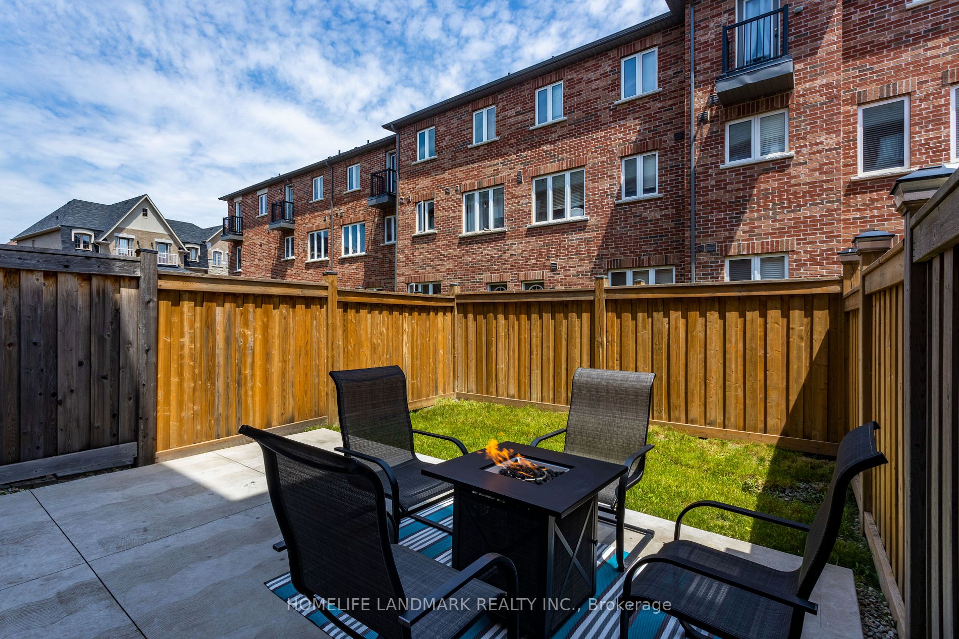 73 New Pines Tr