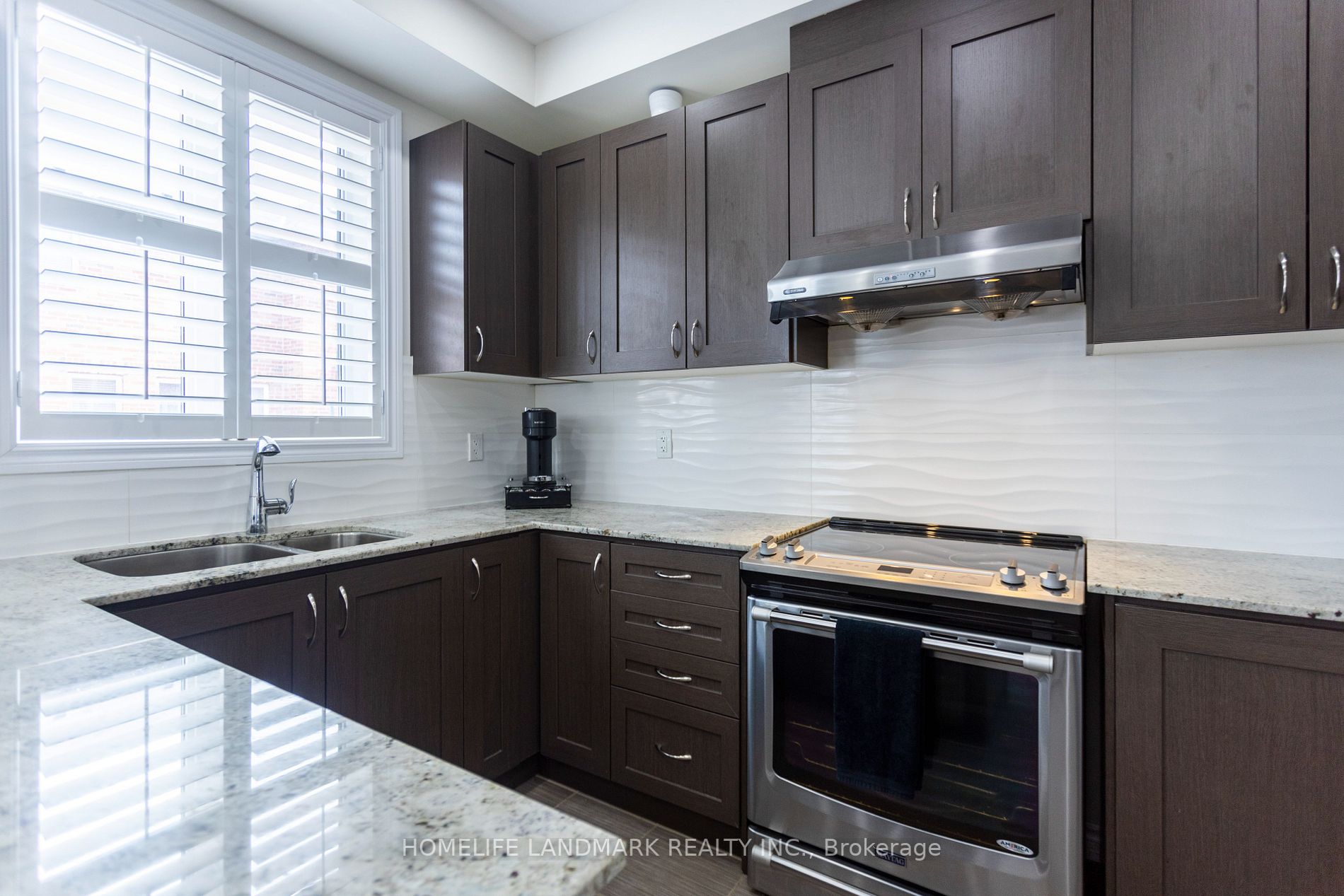 73 New Pines Tr