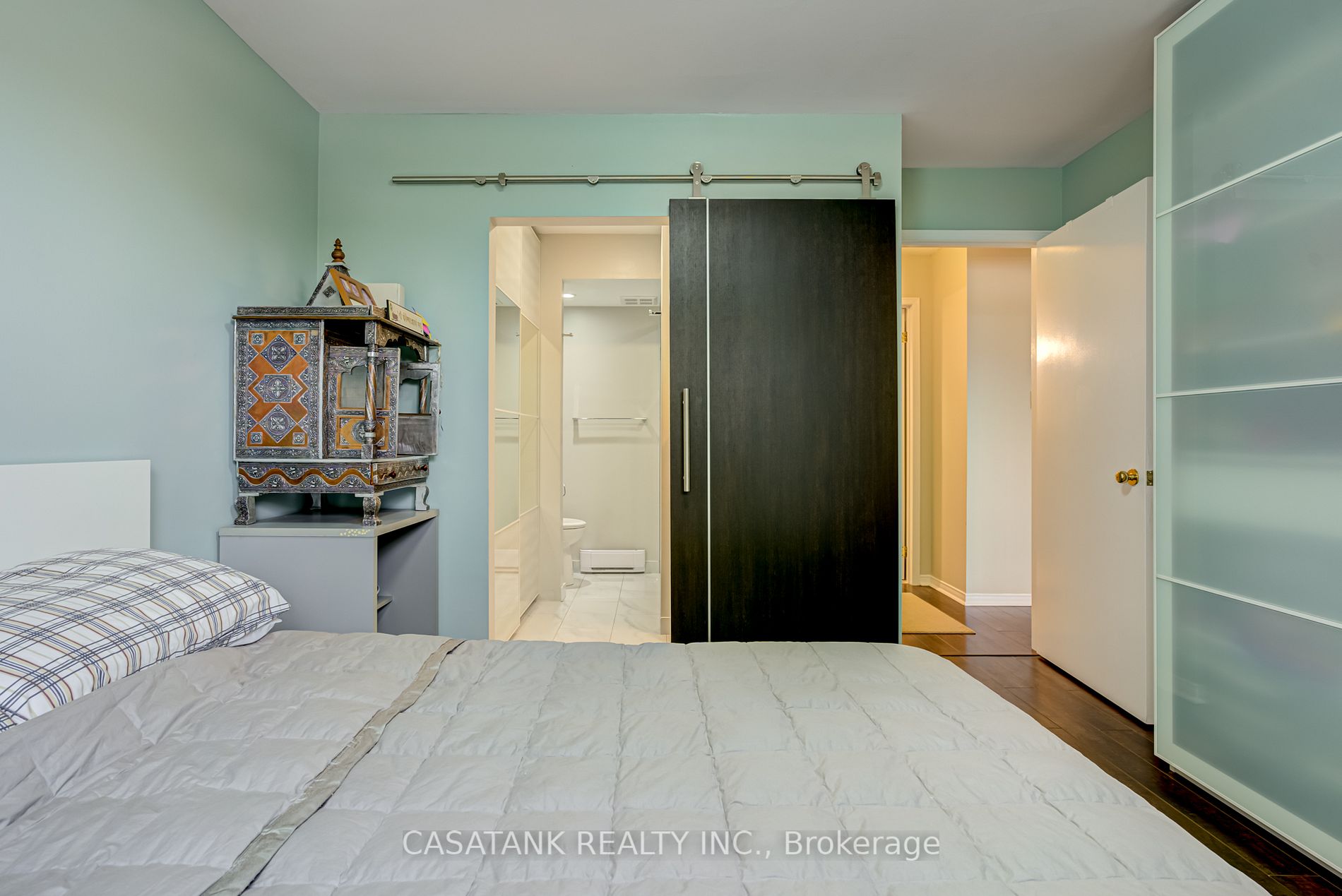 211 Forum Dr, #210A