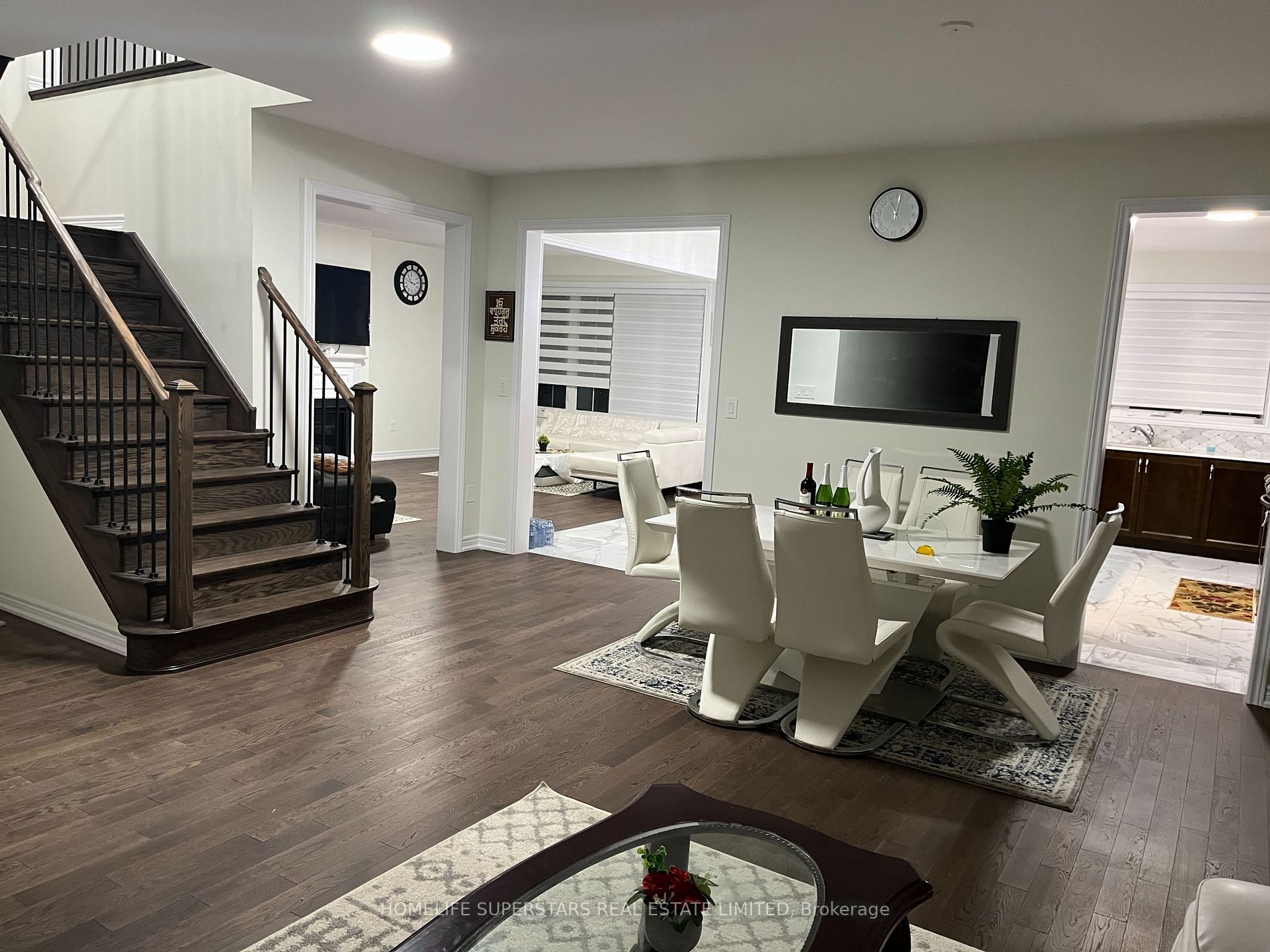 61 Clockwork Dr