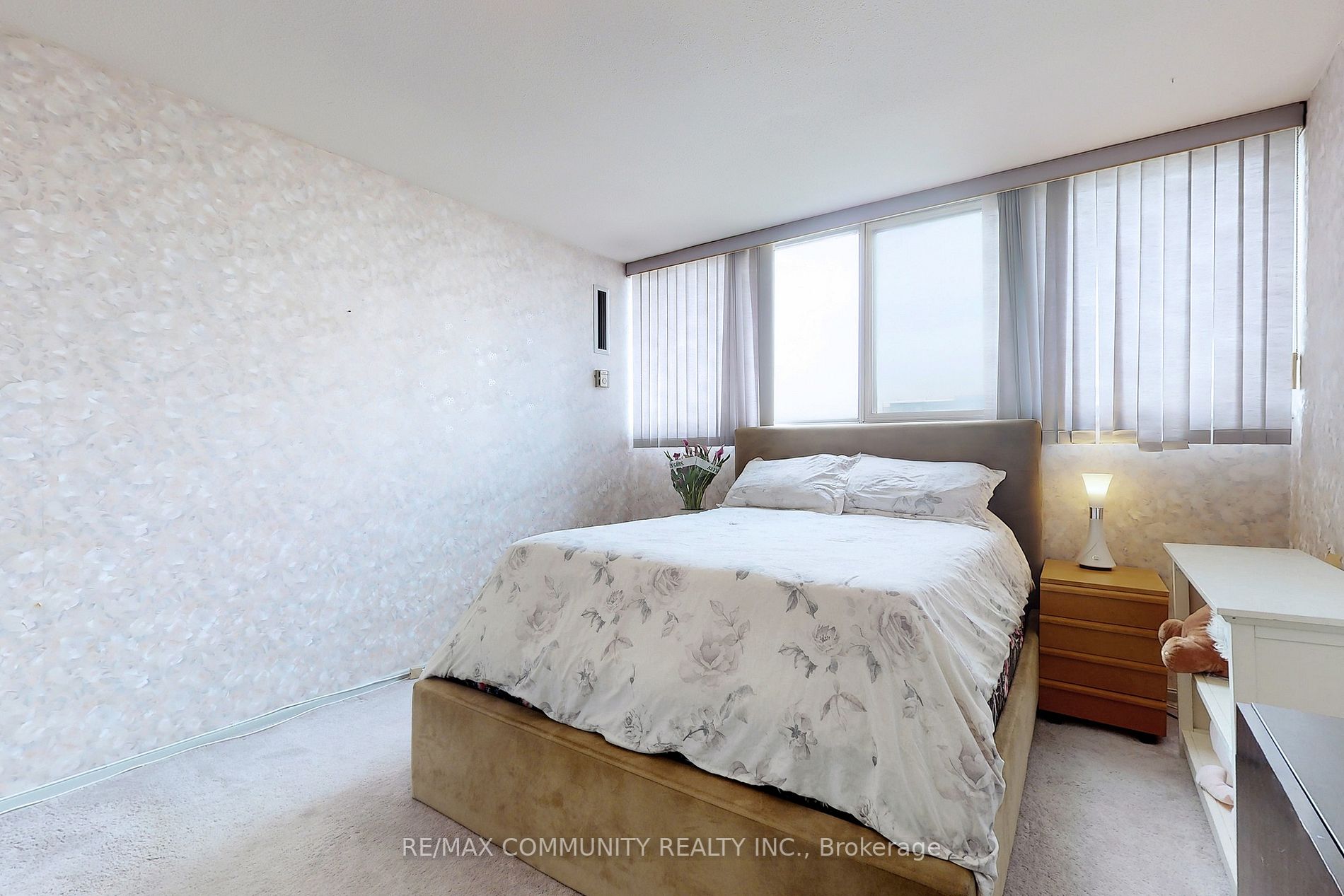 11 Wincott Dr, #1604