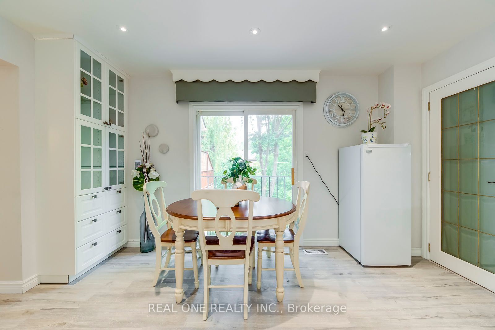 Listing W6117600 - Large Photo # 17