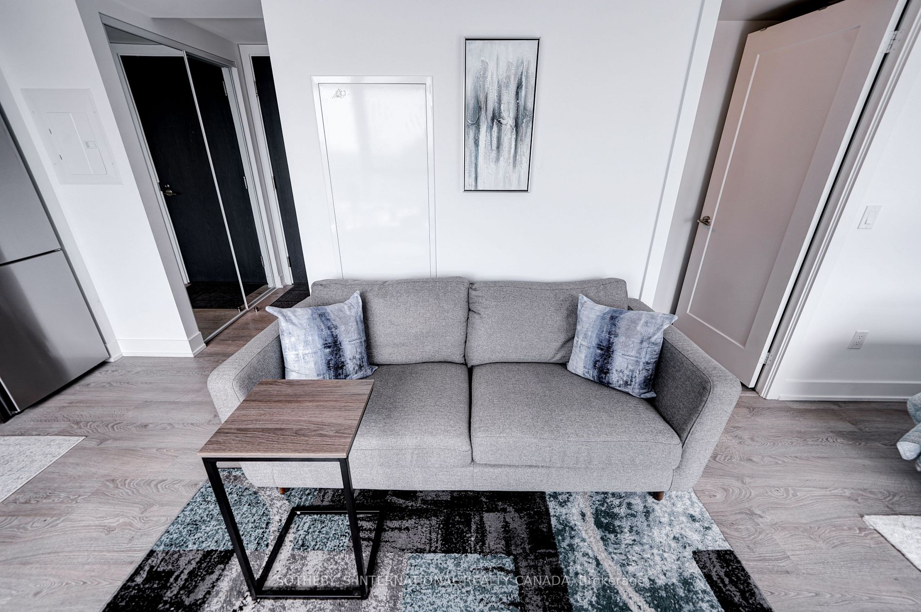 9 Mabelle Ave, #1123
