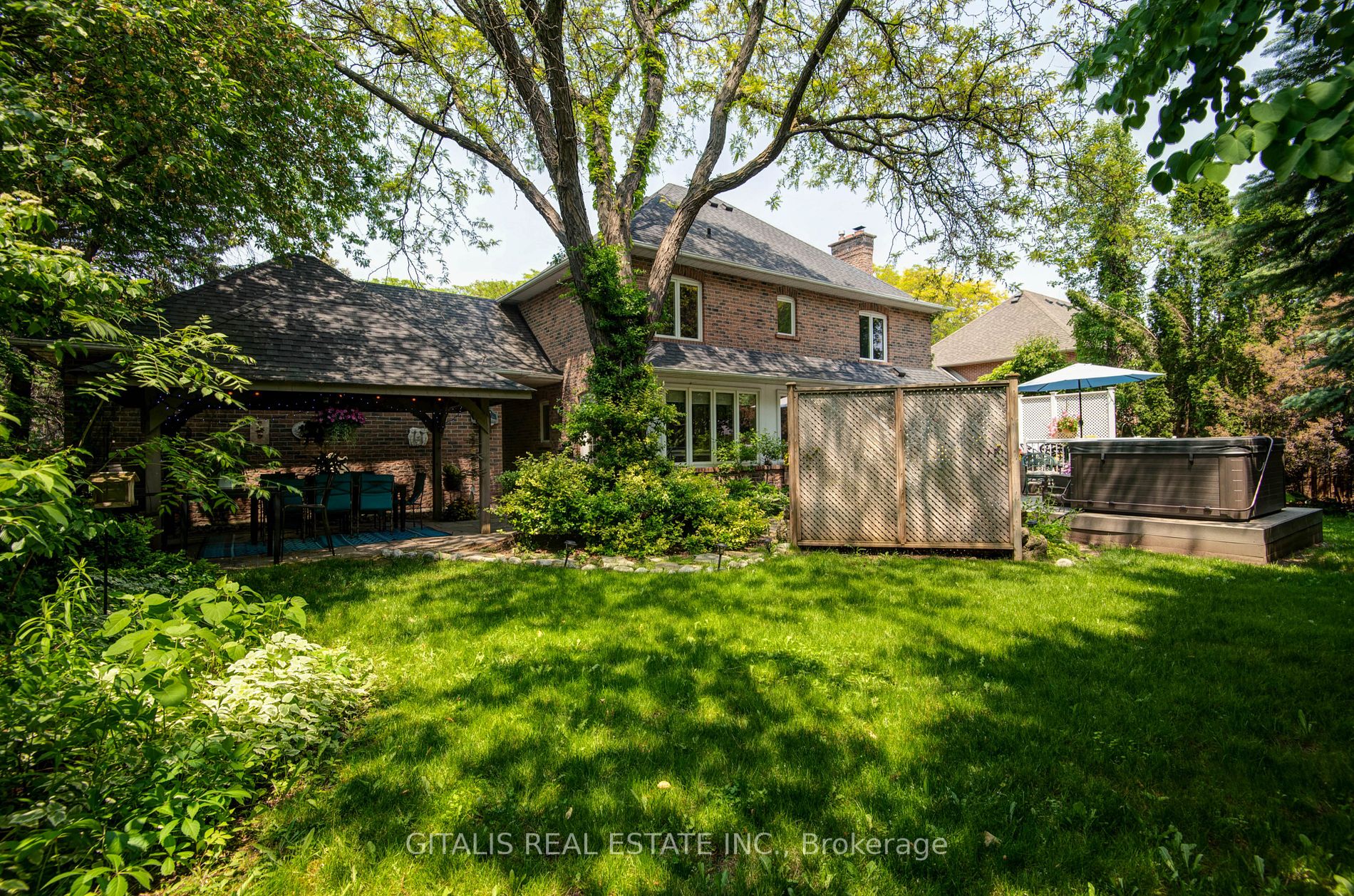 1840 Pine Siskin Crt N