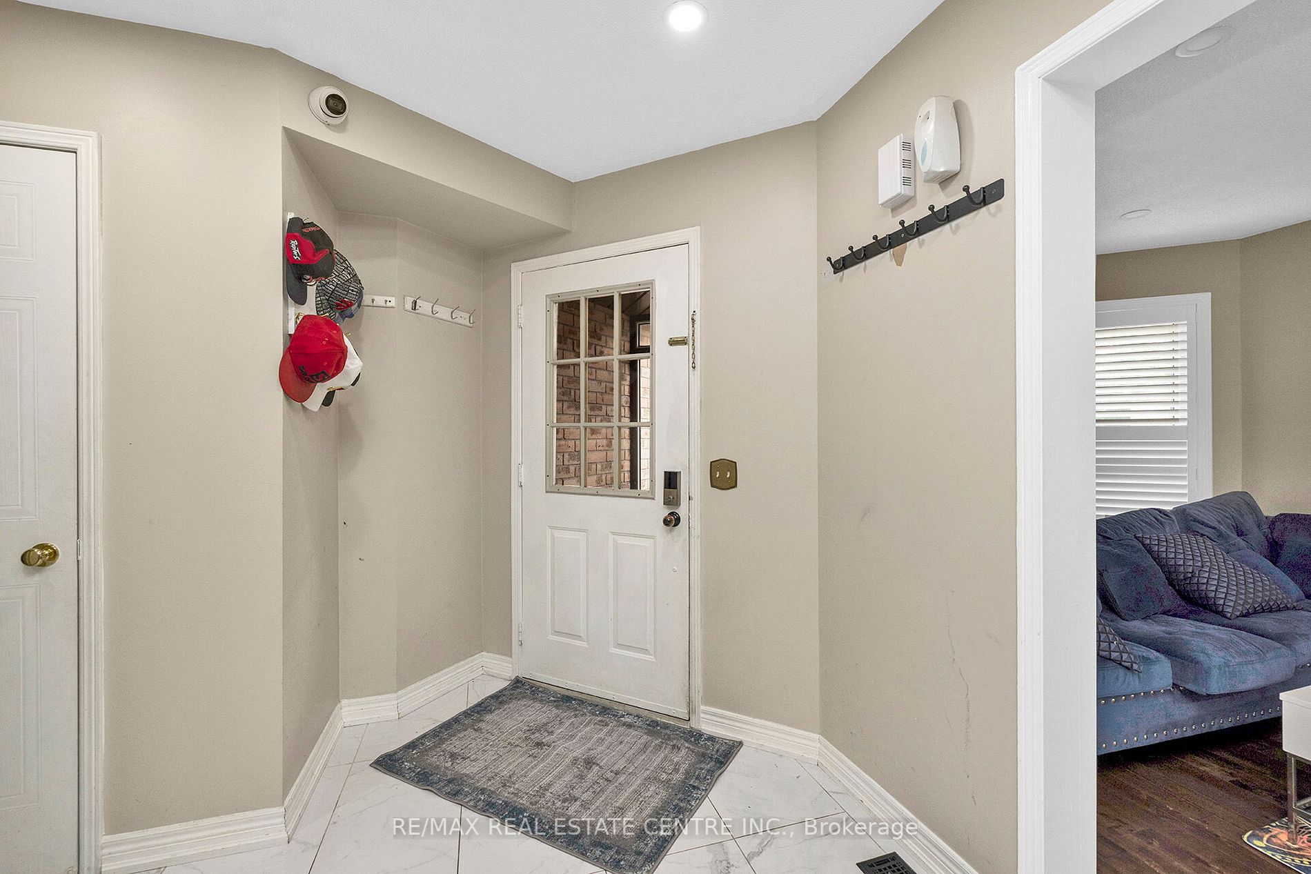 26 Nepean Place