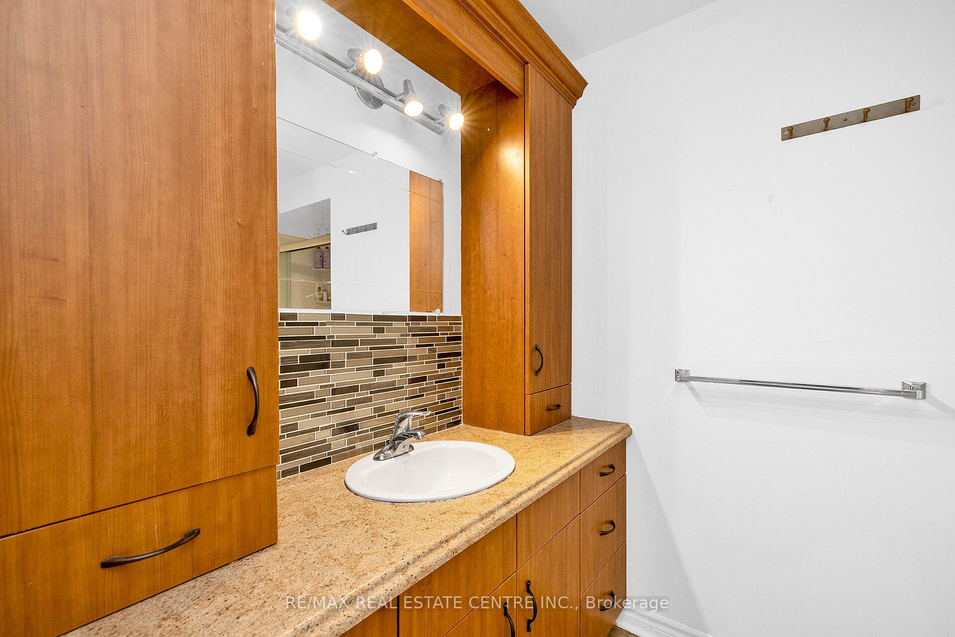 26 Nepean Place