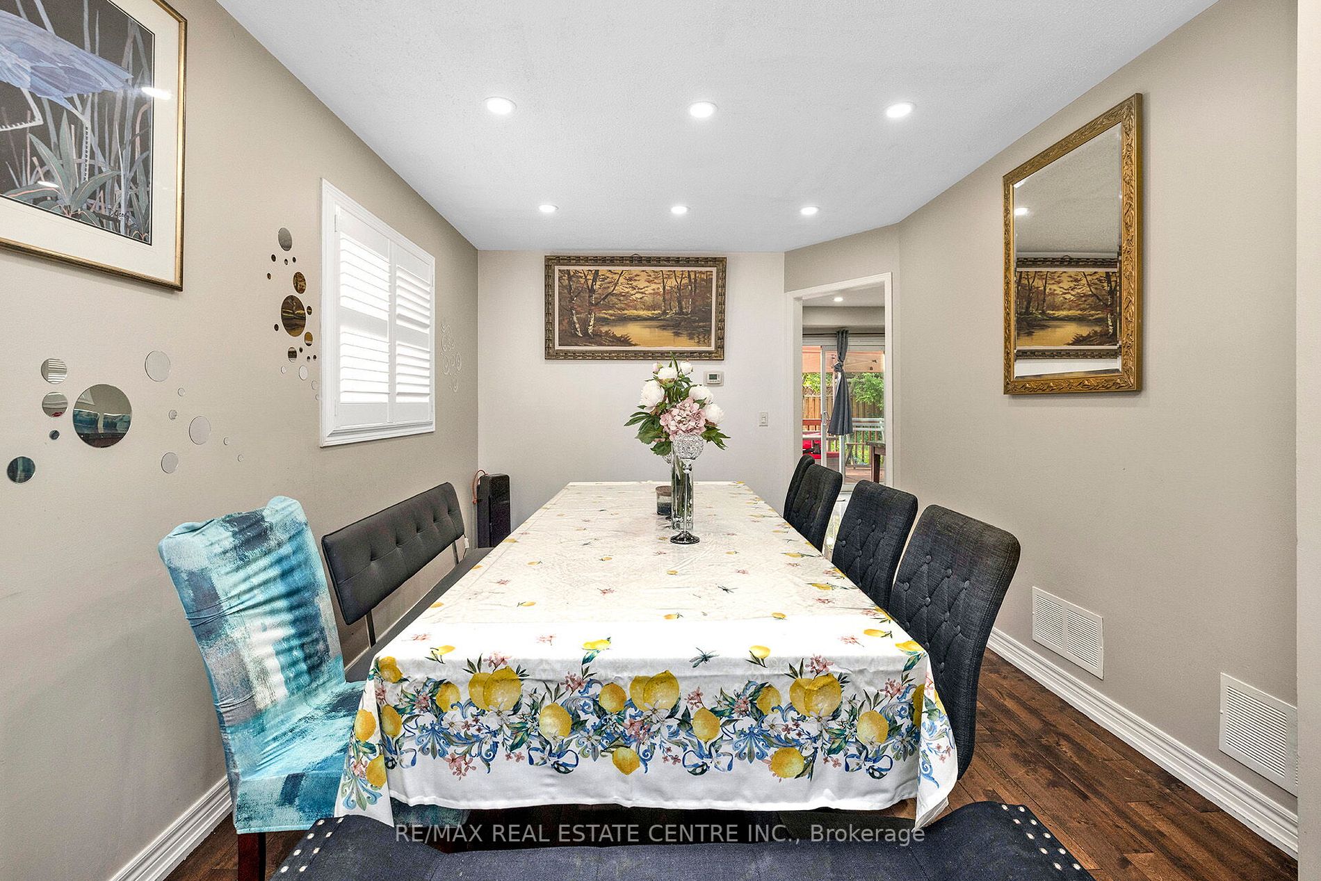 26 Nepean Place