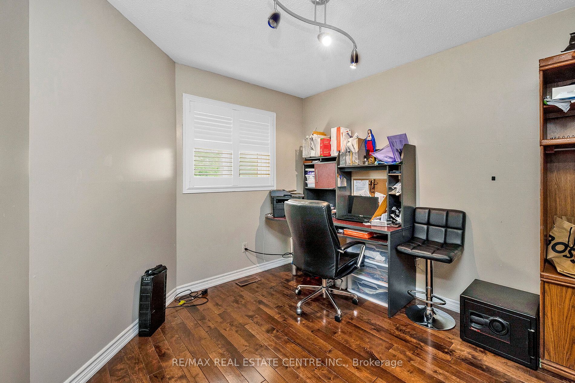 26 Nepean Place