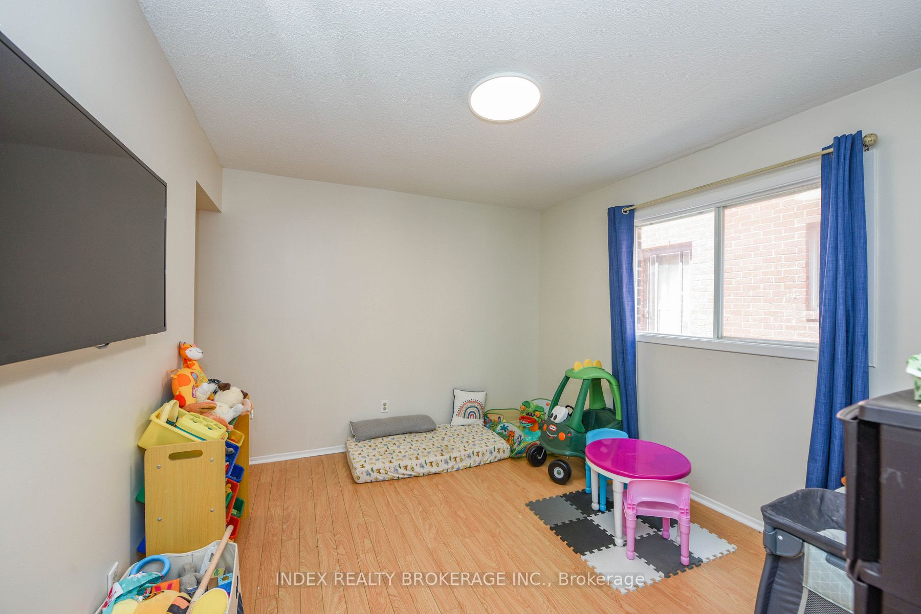 285 Conestoga Dr