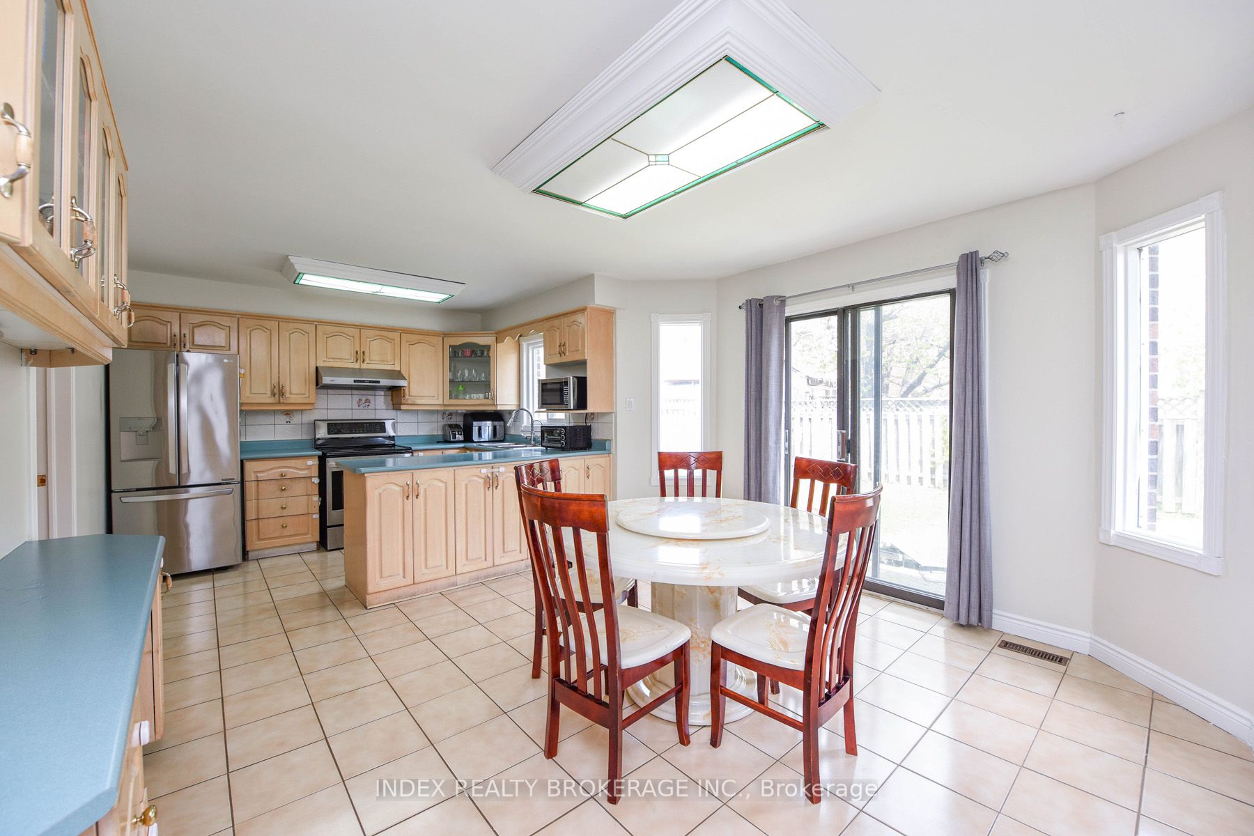 285 Conestoga Dr