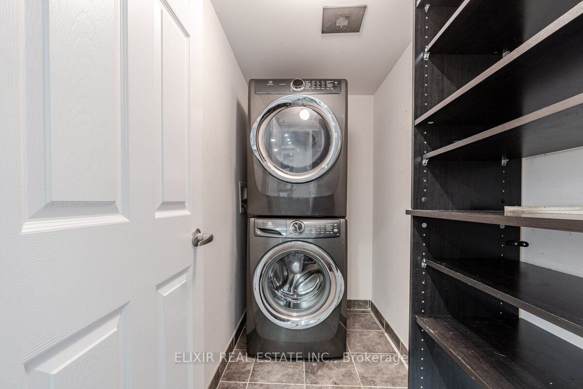 70 Baycliffe Cres, #106